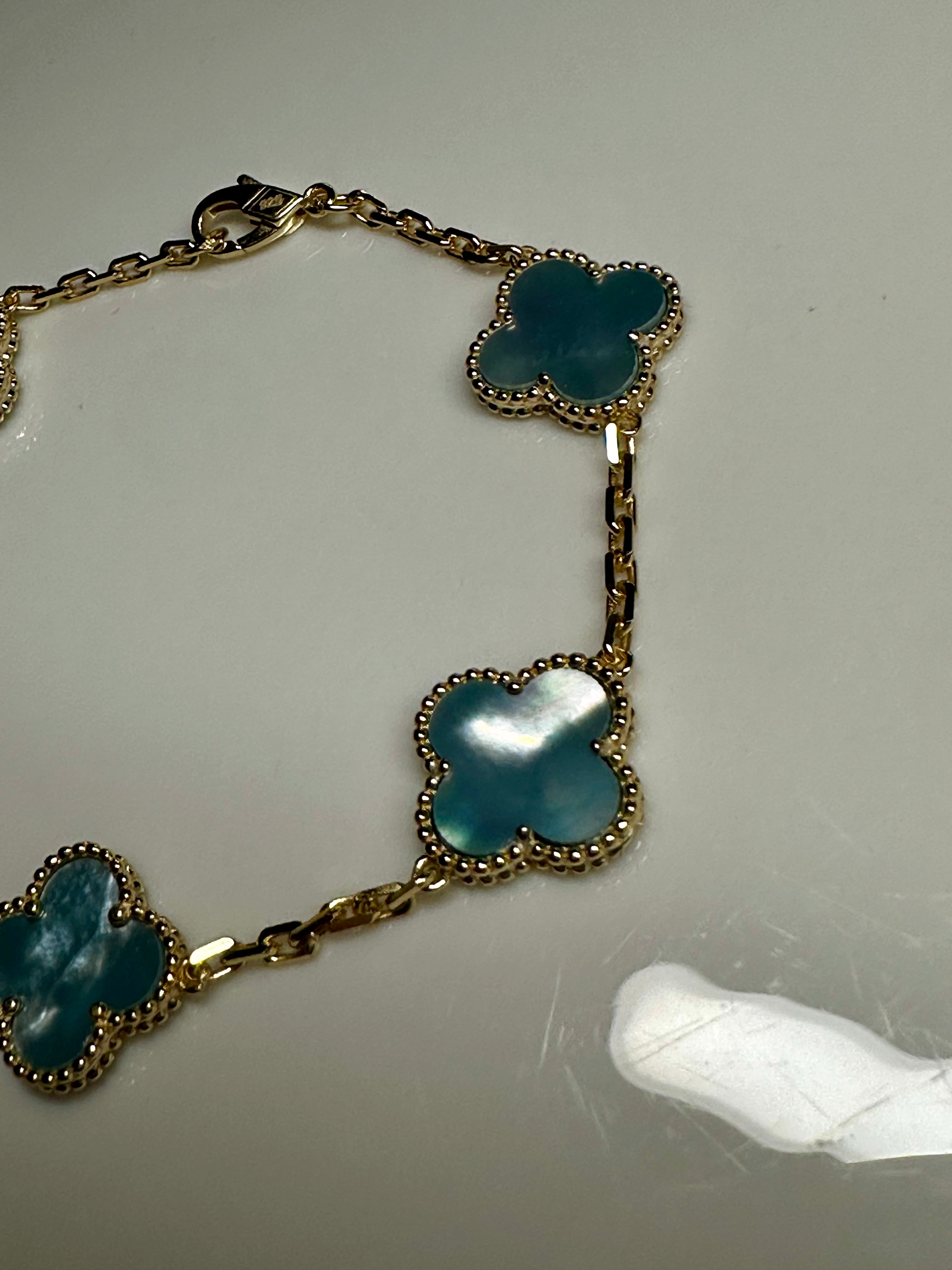 Pearly Blue Clover Bracelet