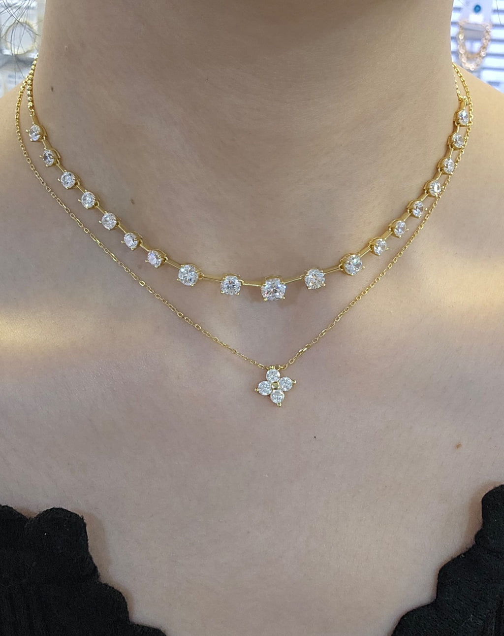 Luna Glow Chain Vs Choker