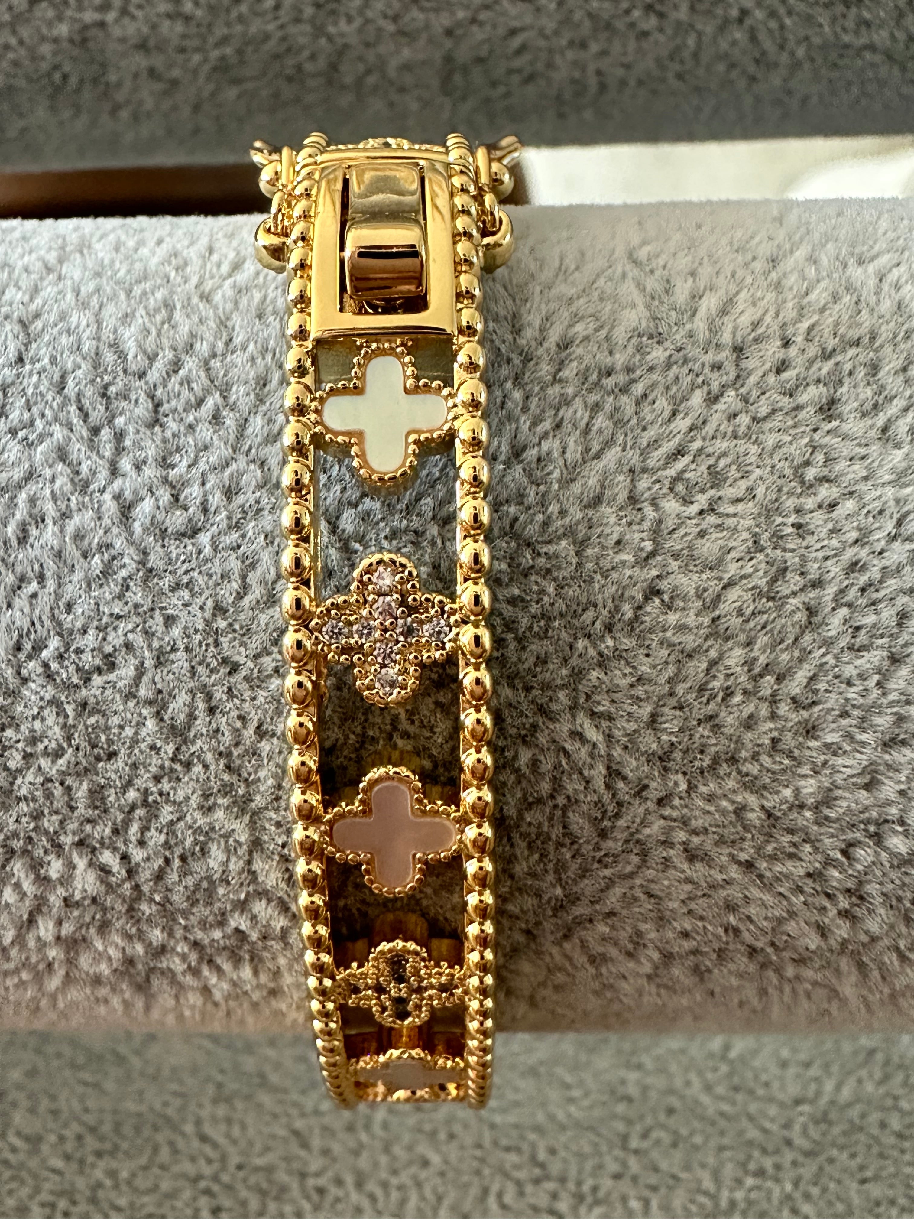 Clover Bangle Brcelet