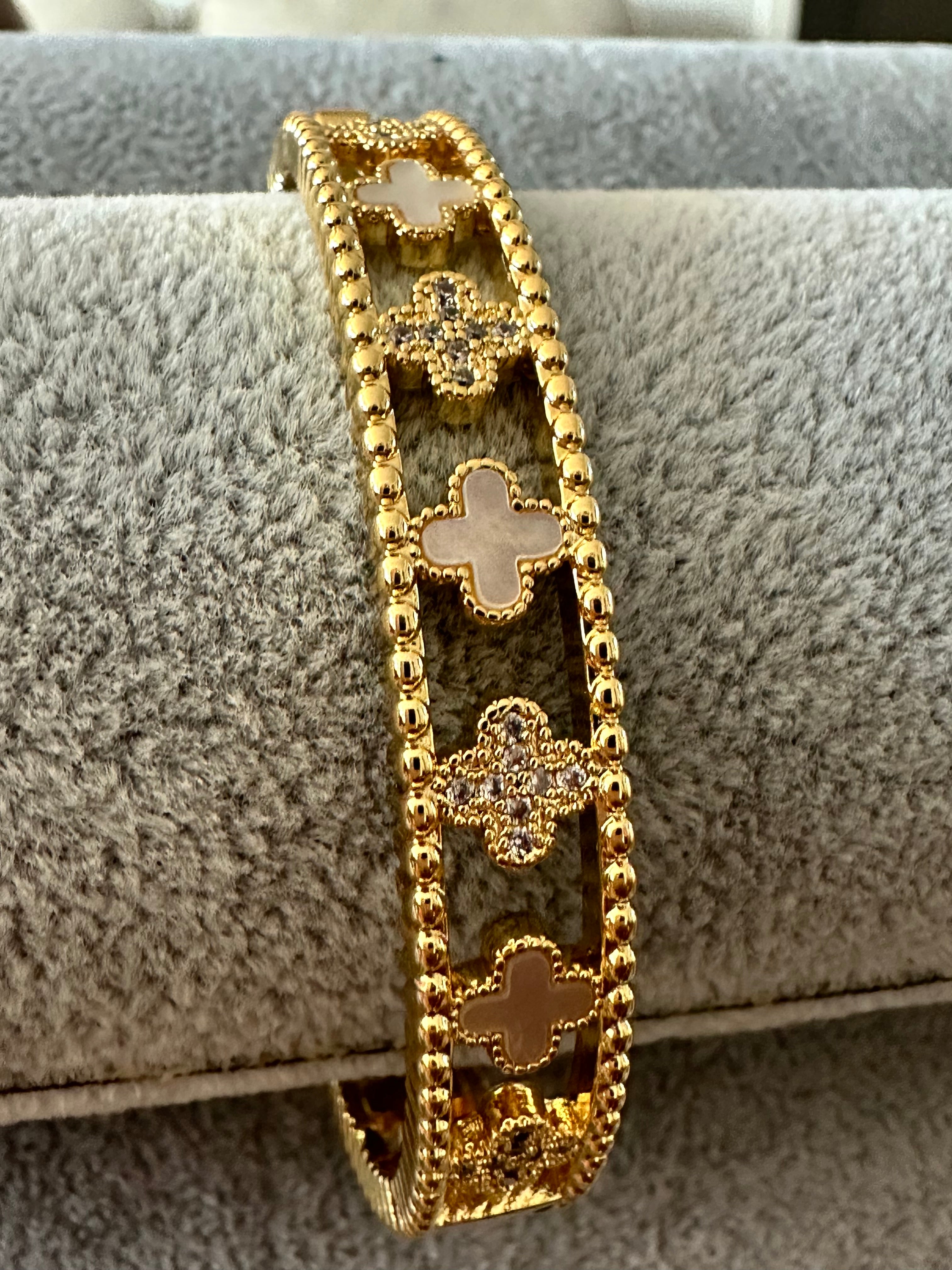 Clover Bangle Brcelet