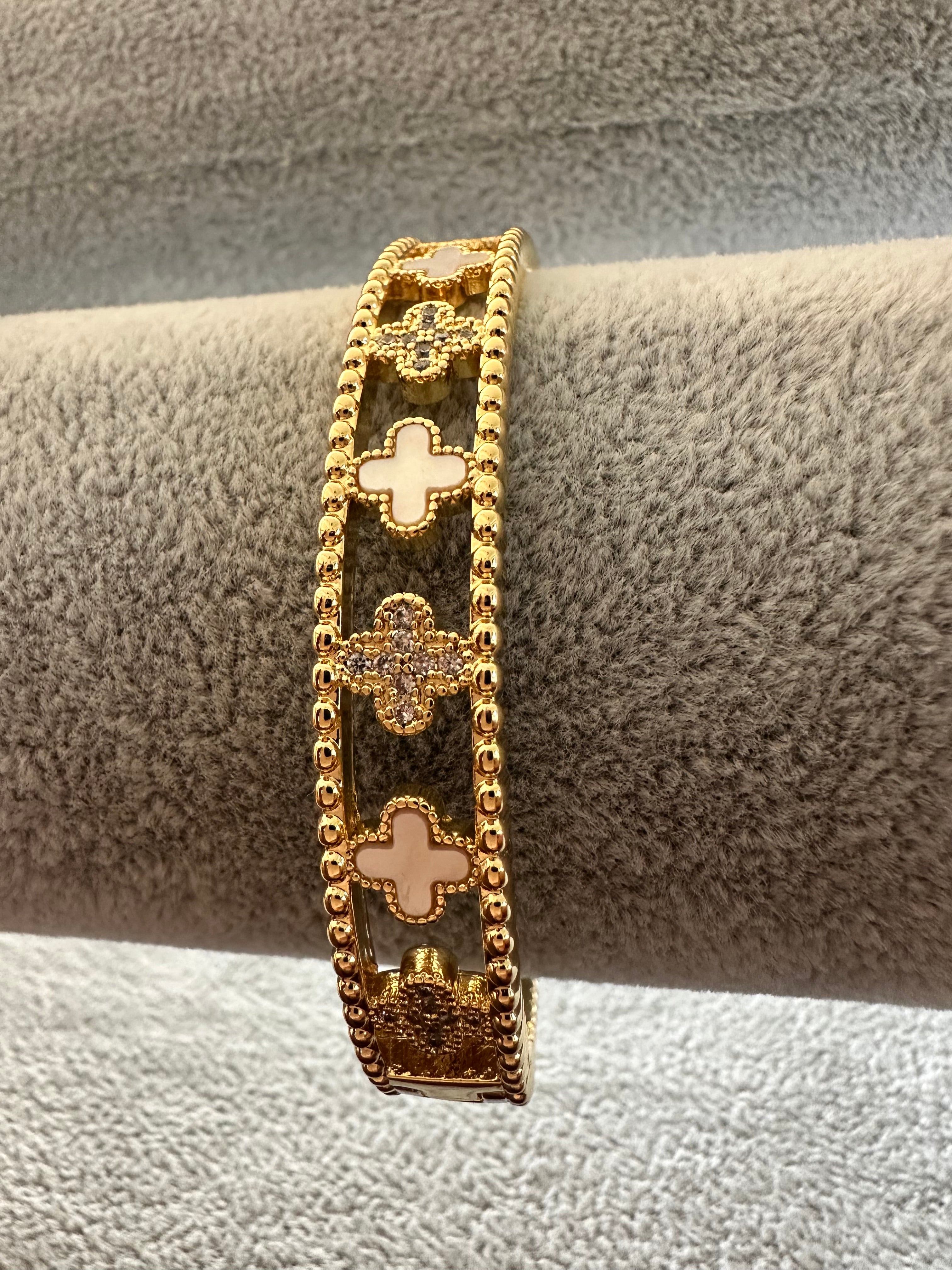 Clover Bangle Brcelet