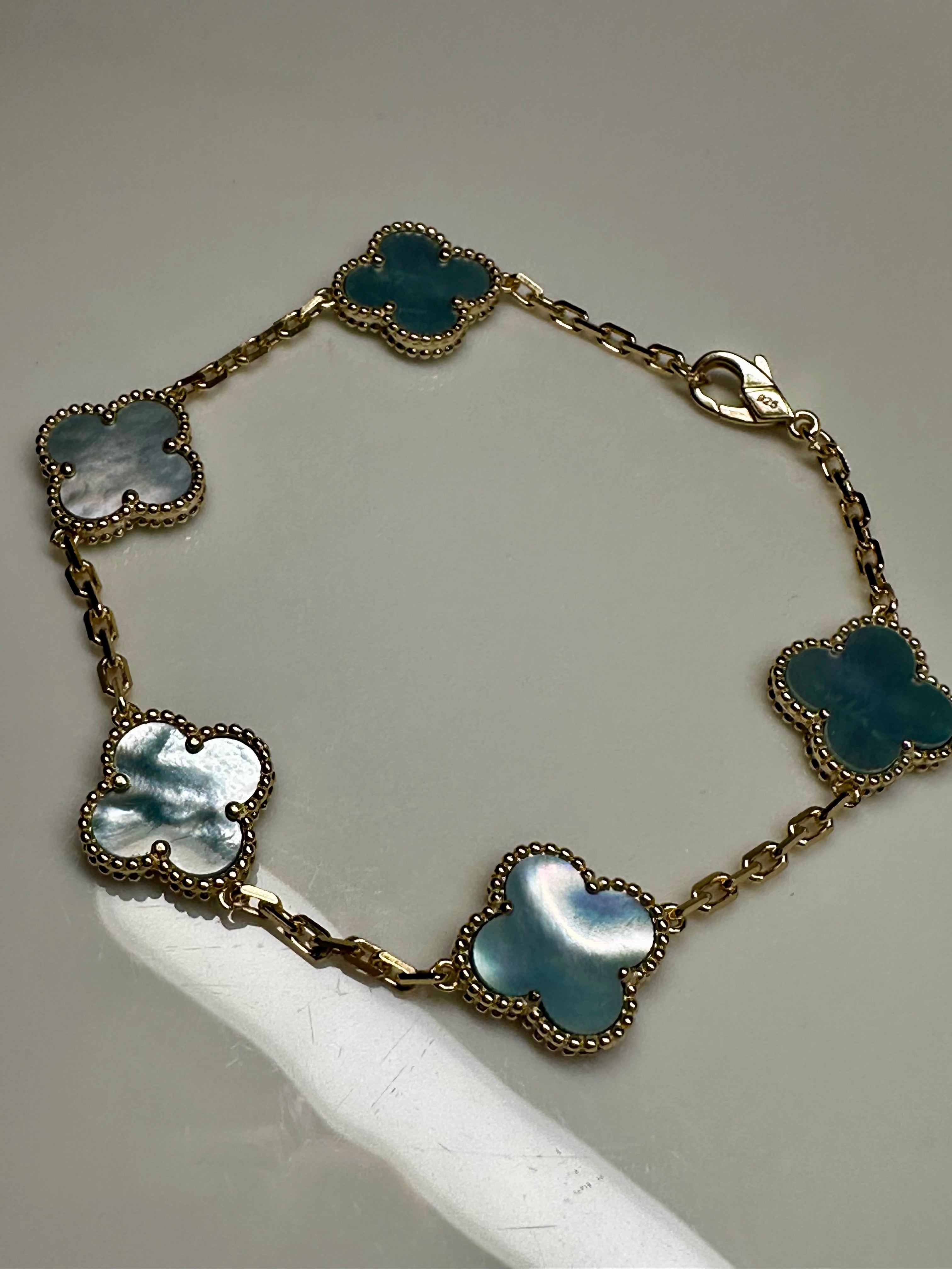 Pearly Blue Clover Bracelet