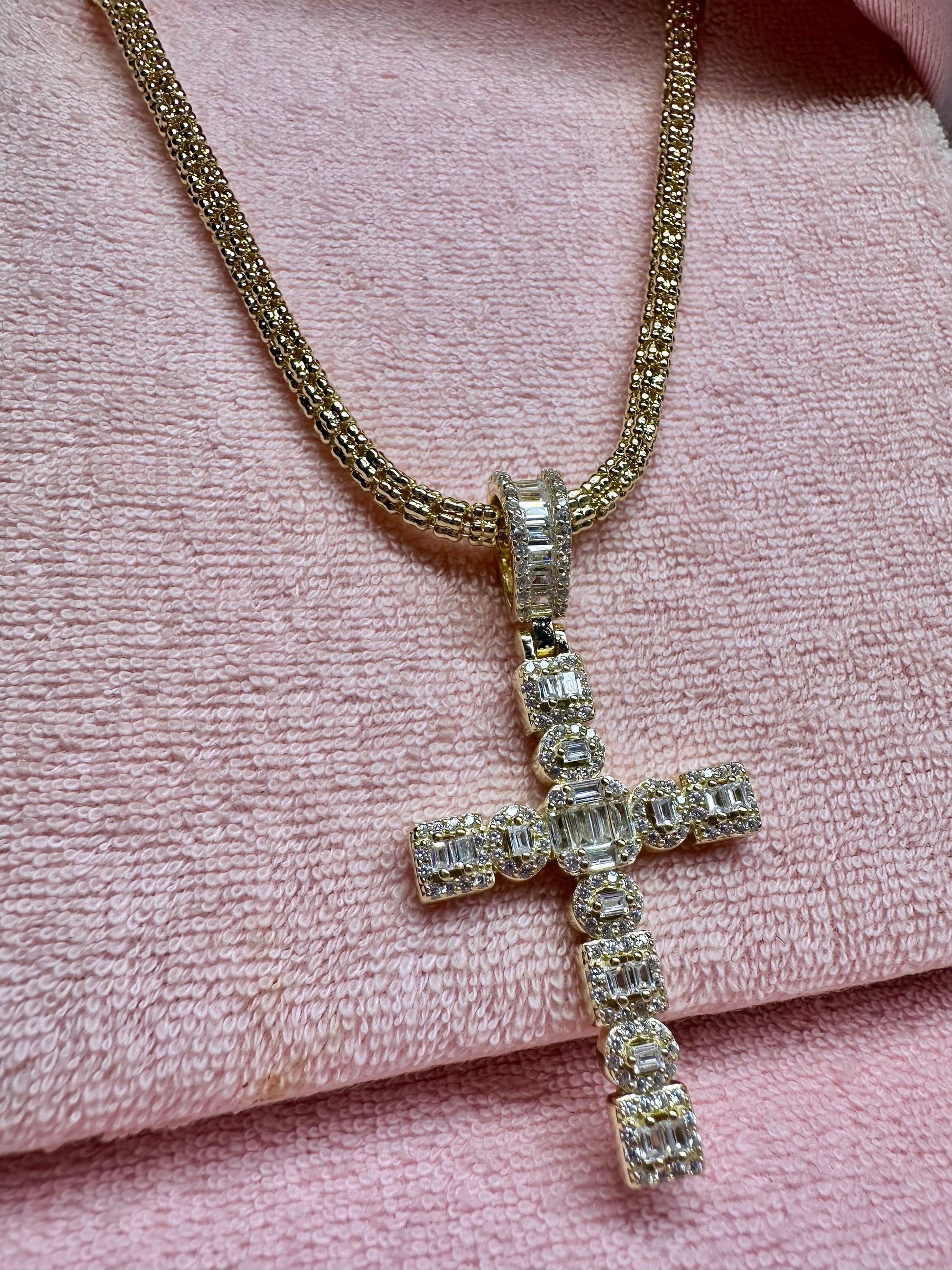 Icy Cross Chain