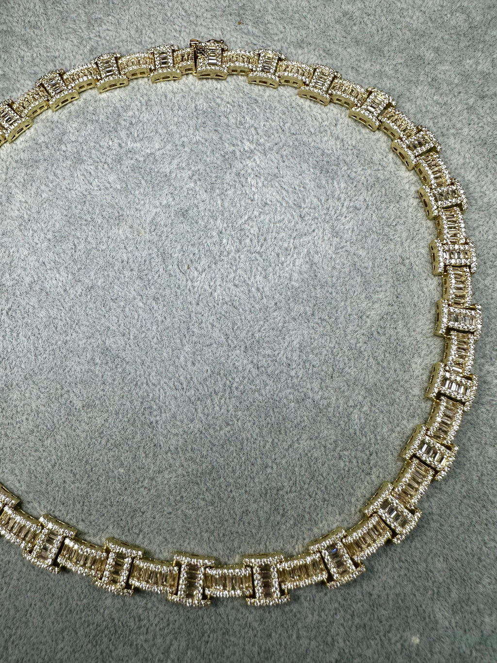 All Baguette Choker