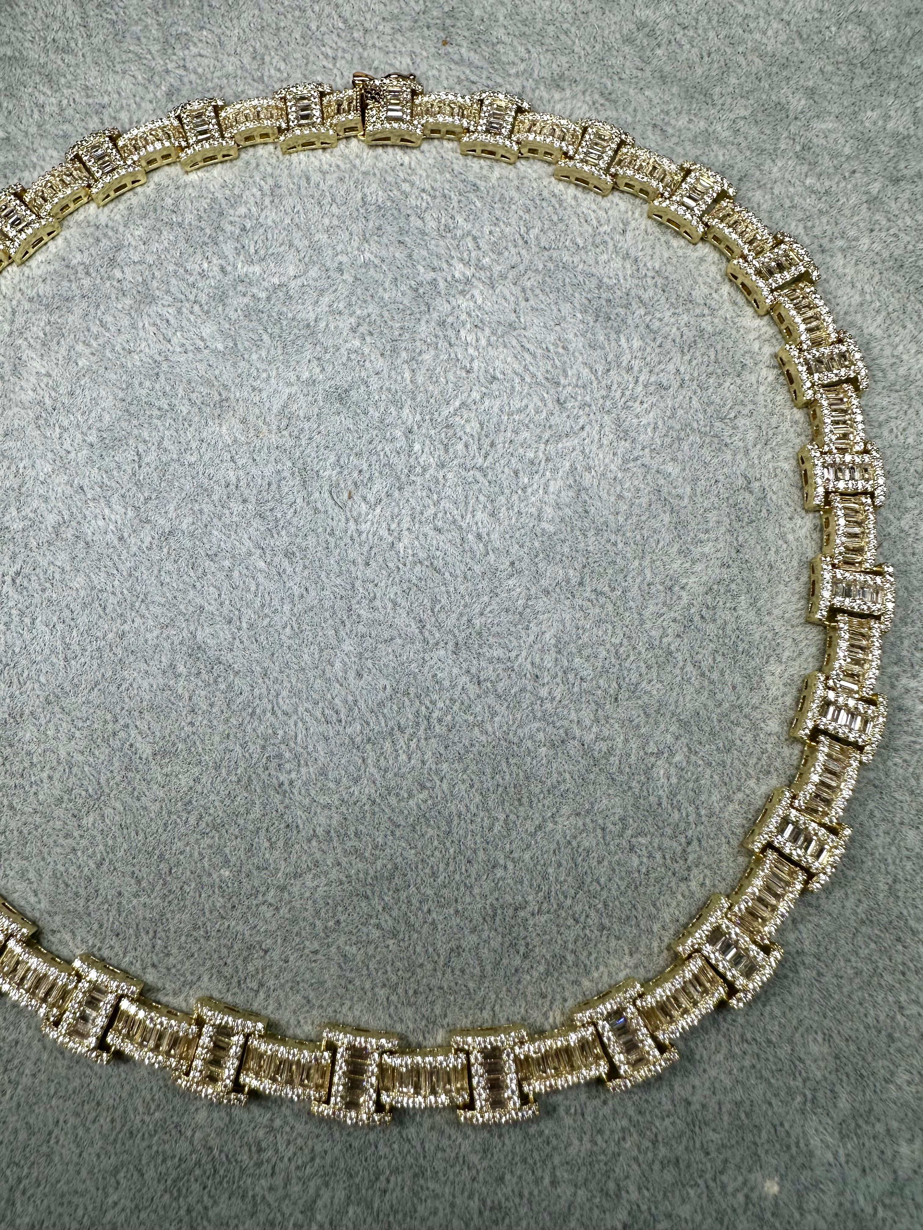 All Baguette Choker