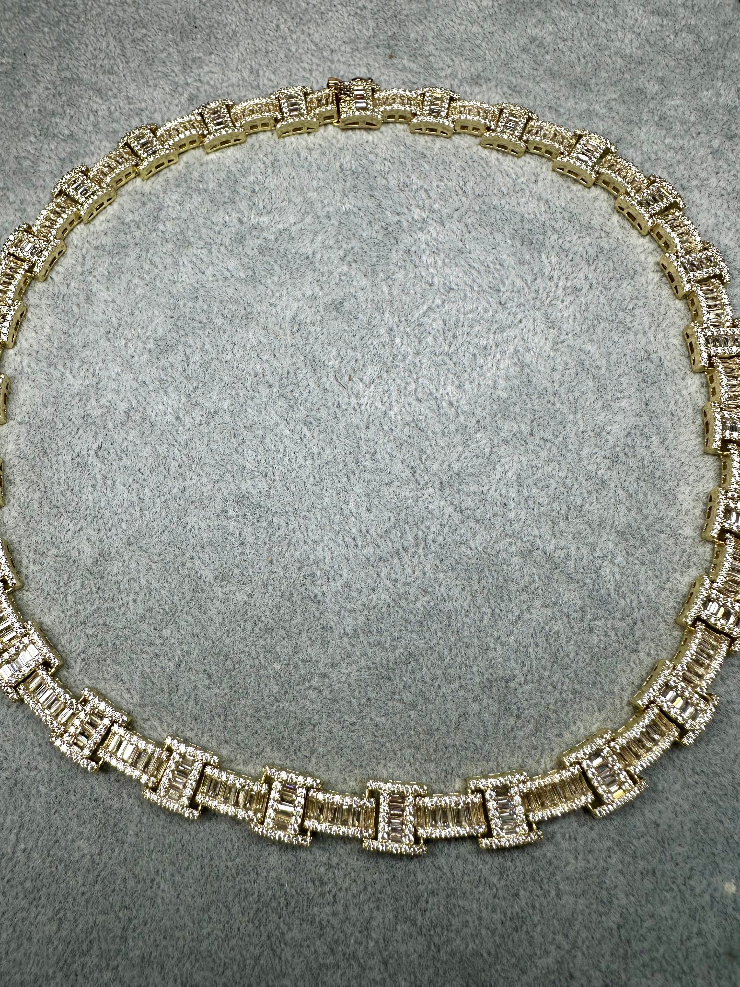 All Baguette Choker
