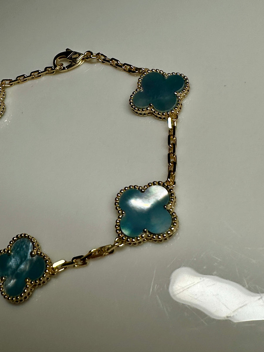 Pearly Blue Clover Bracelet
