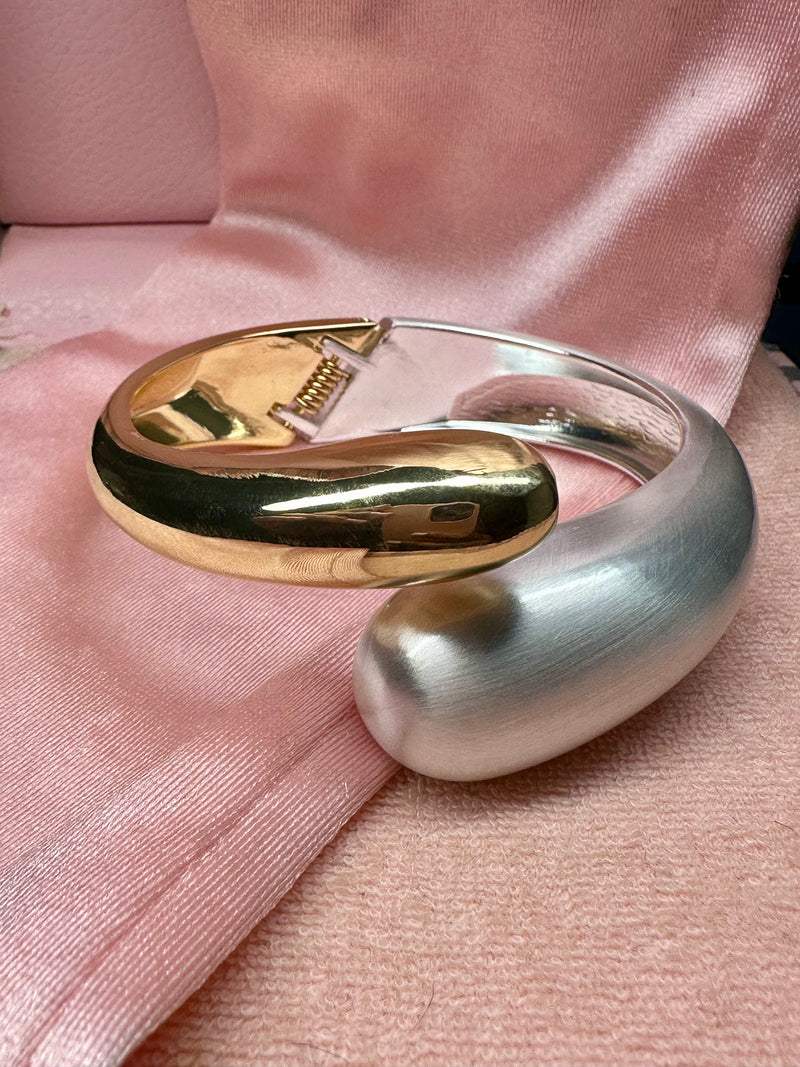 Pearly Bangle Bracelet