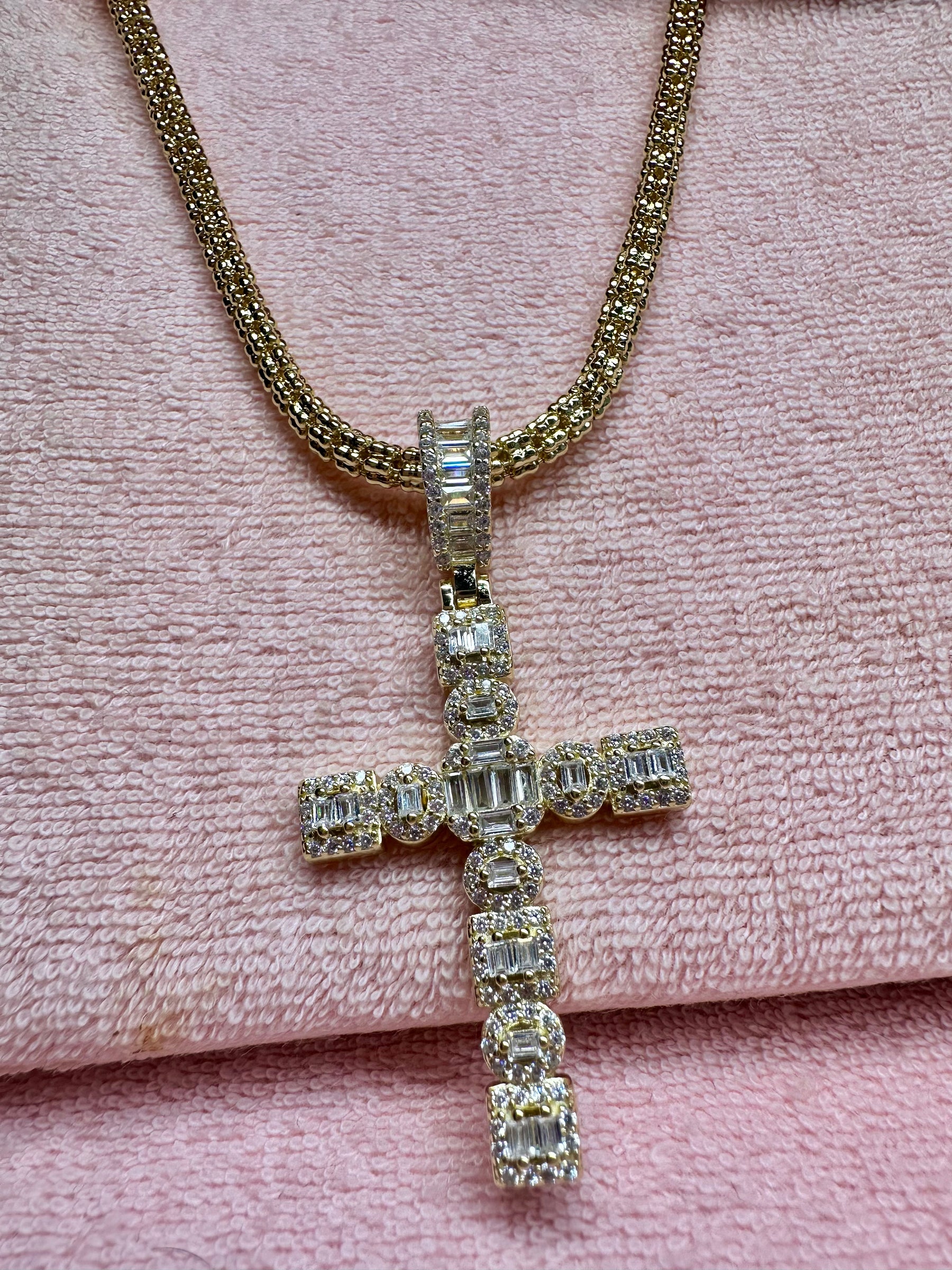 Icy Cross Chain