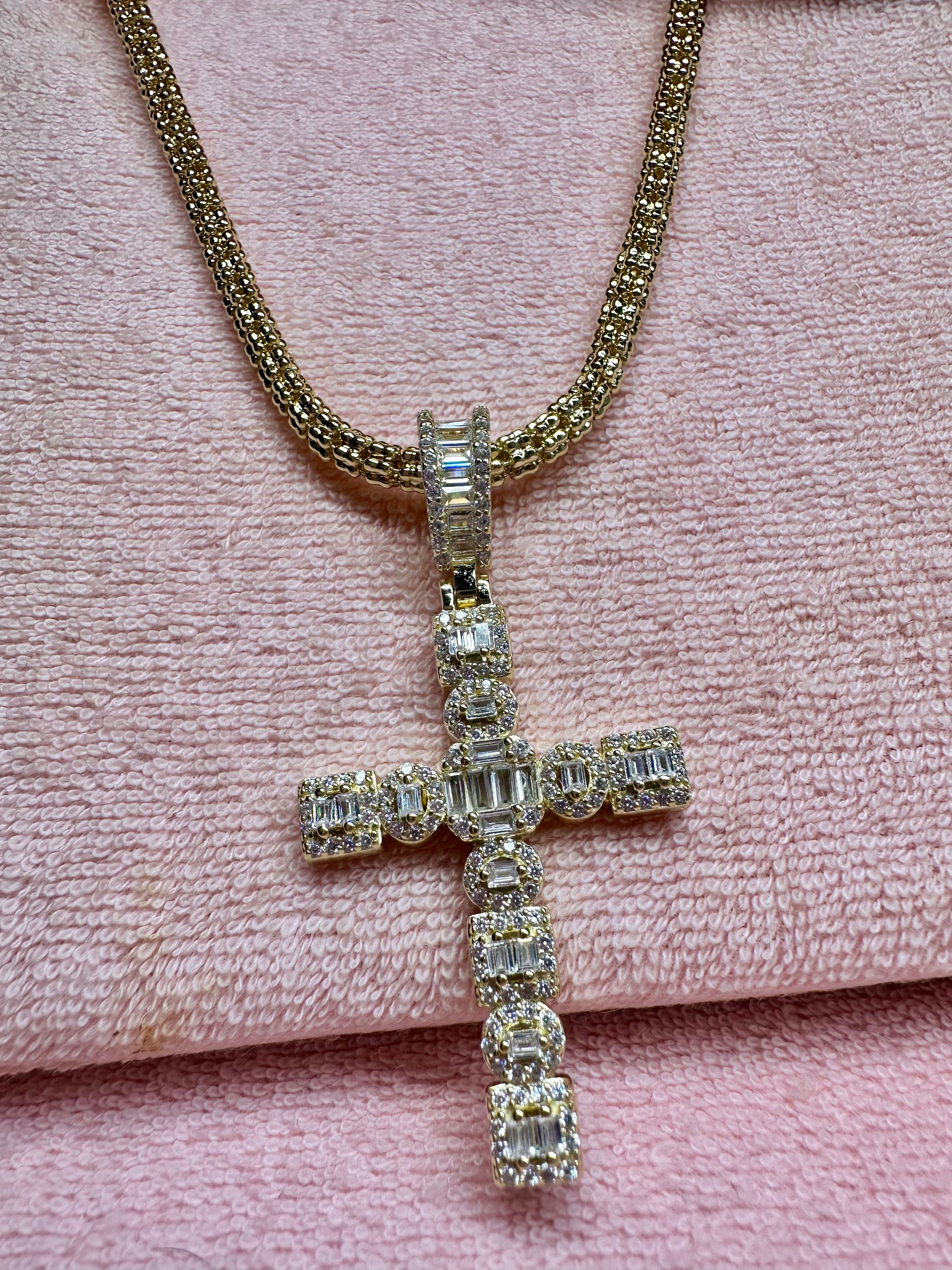 Icy Cross Chain