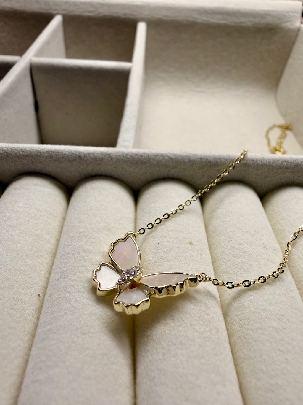 Lumière Butterfly Necklace