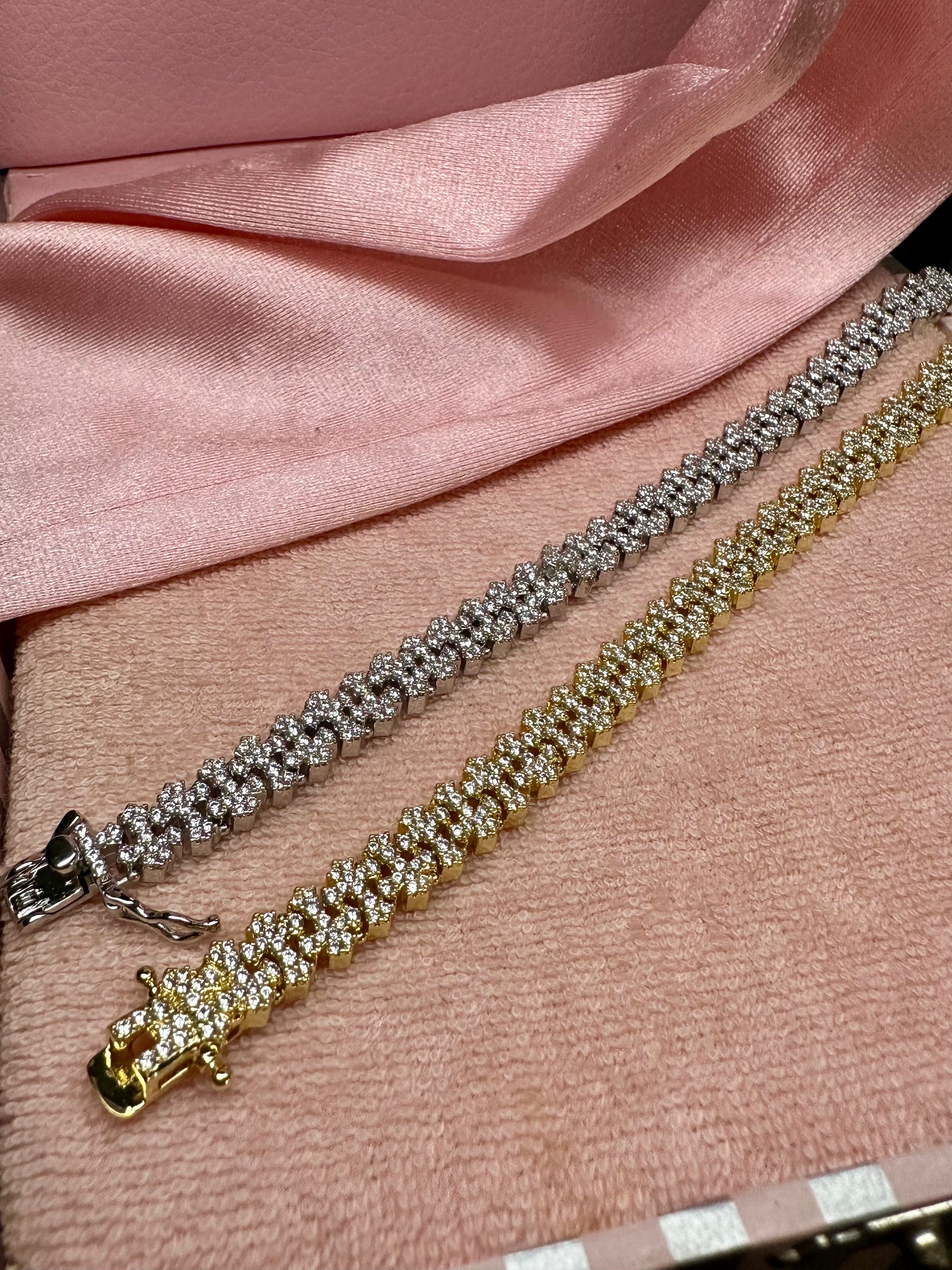 Trendy Crosses Bracelet