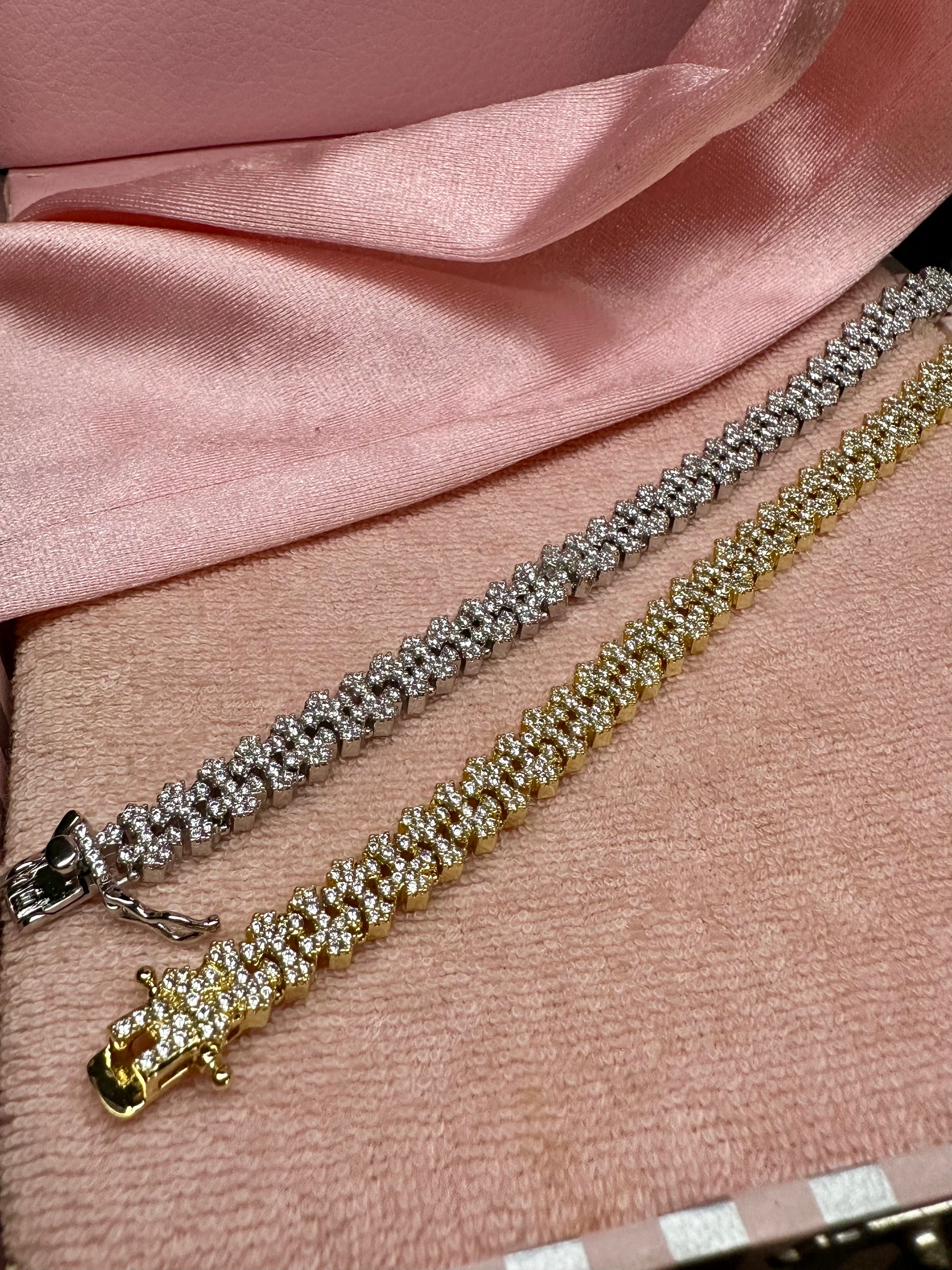 Trendy Crosses Bracelet
