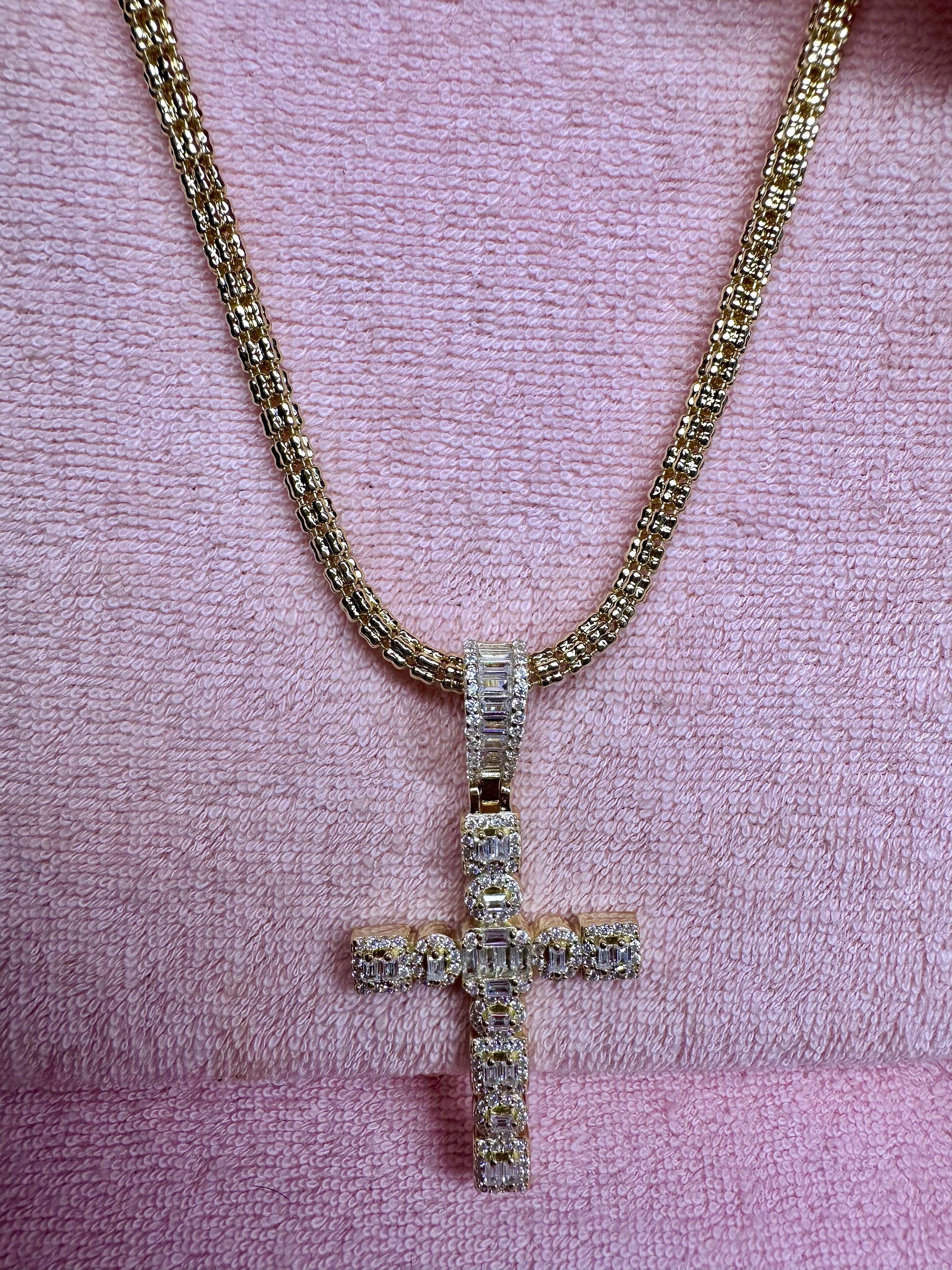 Icy Cross Chain