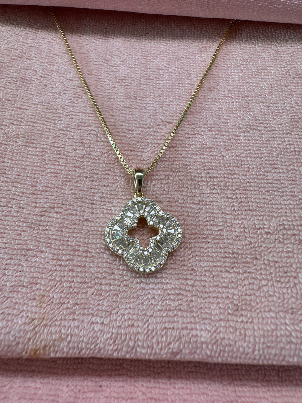 Baguette Clover Chain