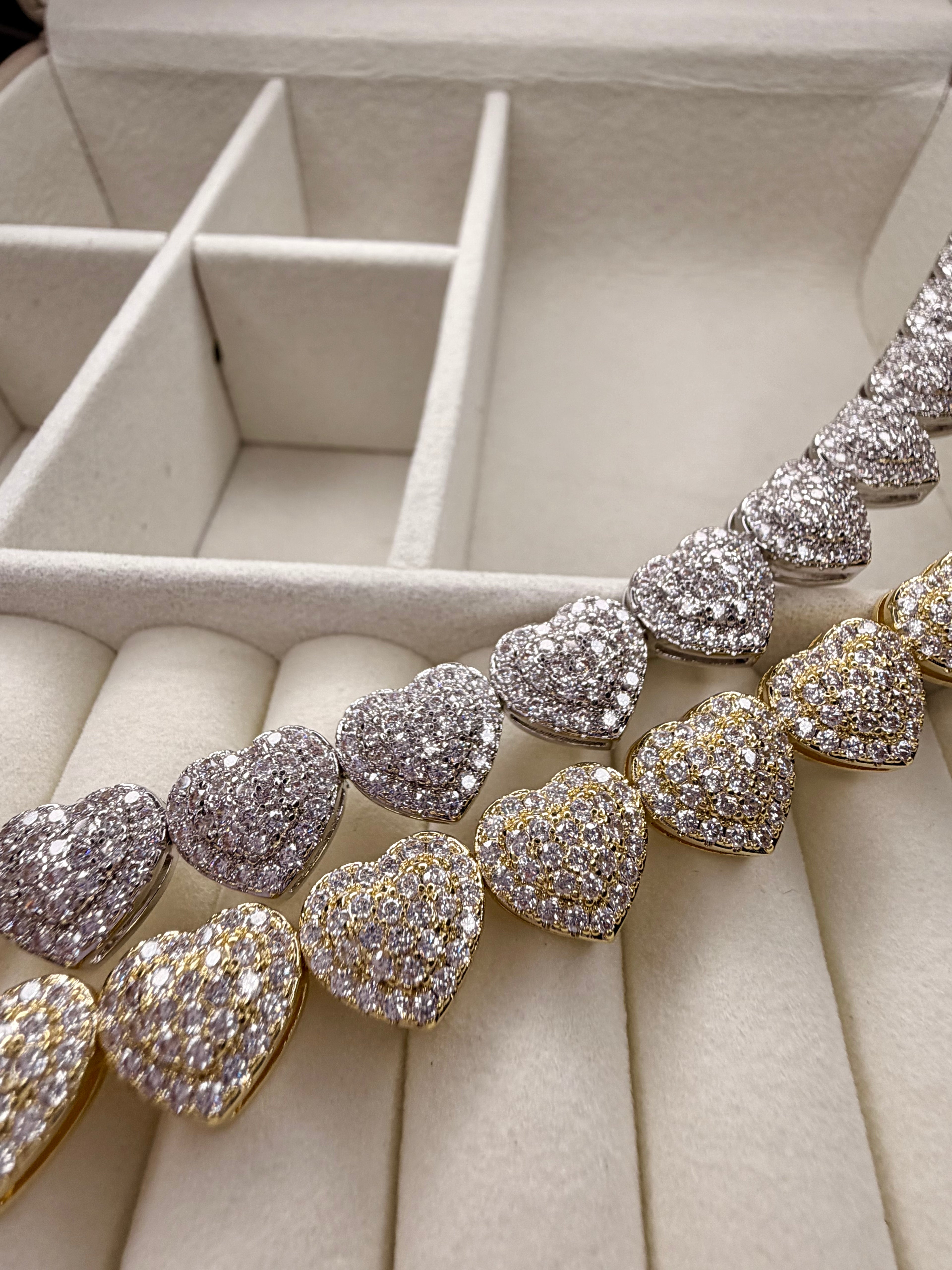 Amour Glow Heart Bracelet