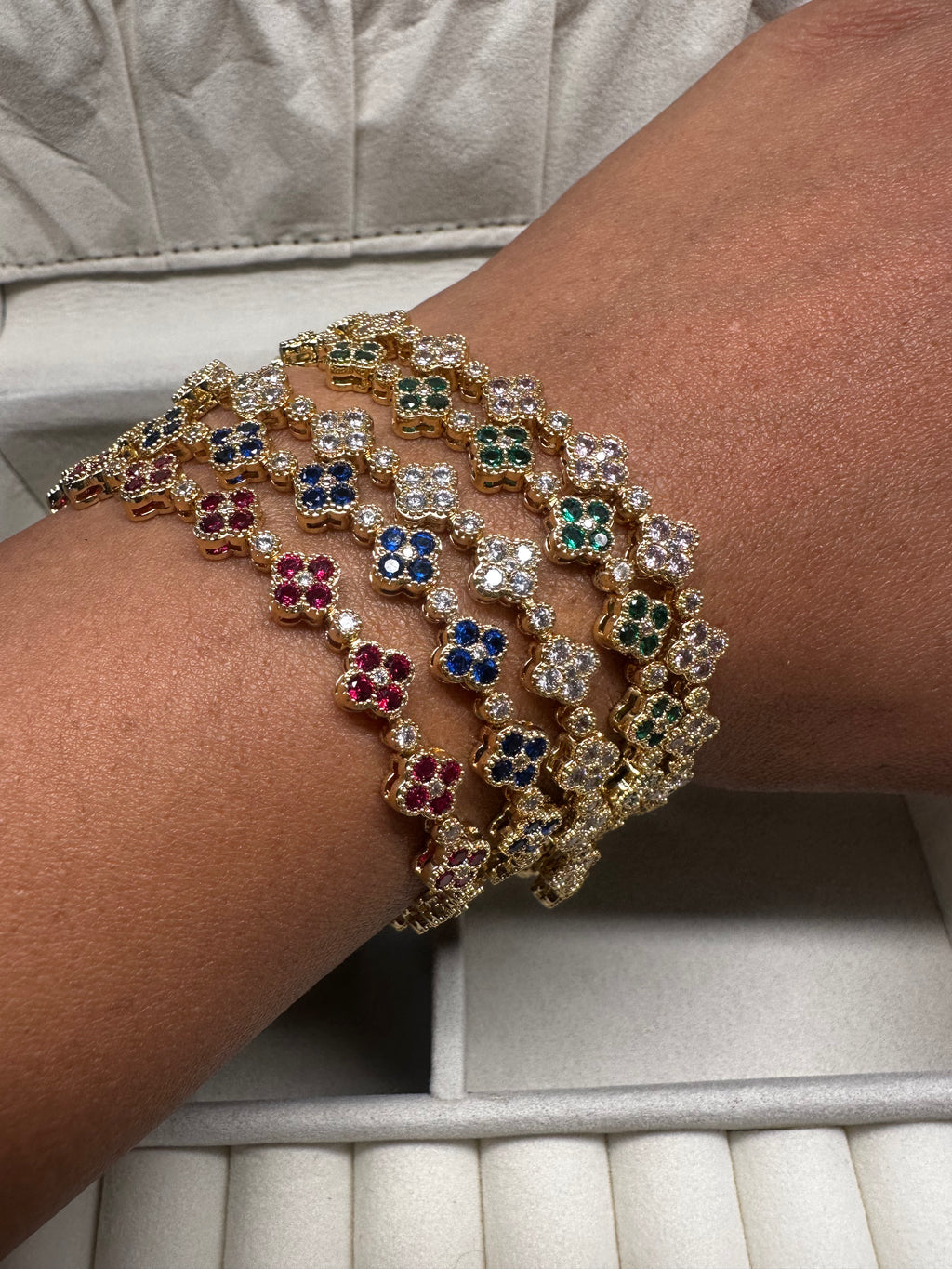 Royal Clover Glow Bracelet