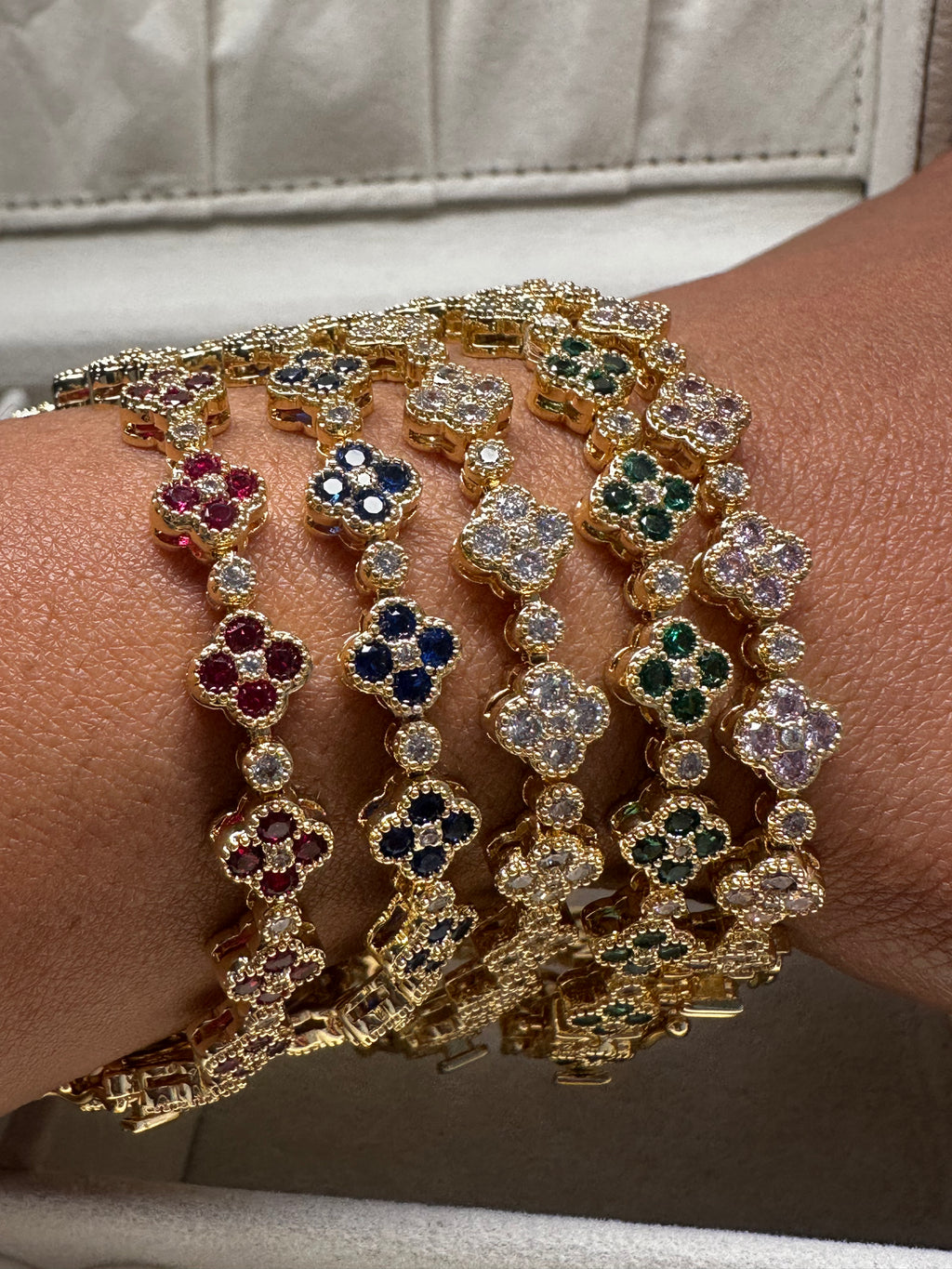 Royal Clover Glow Bracelet