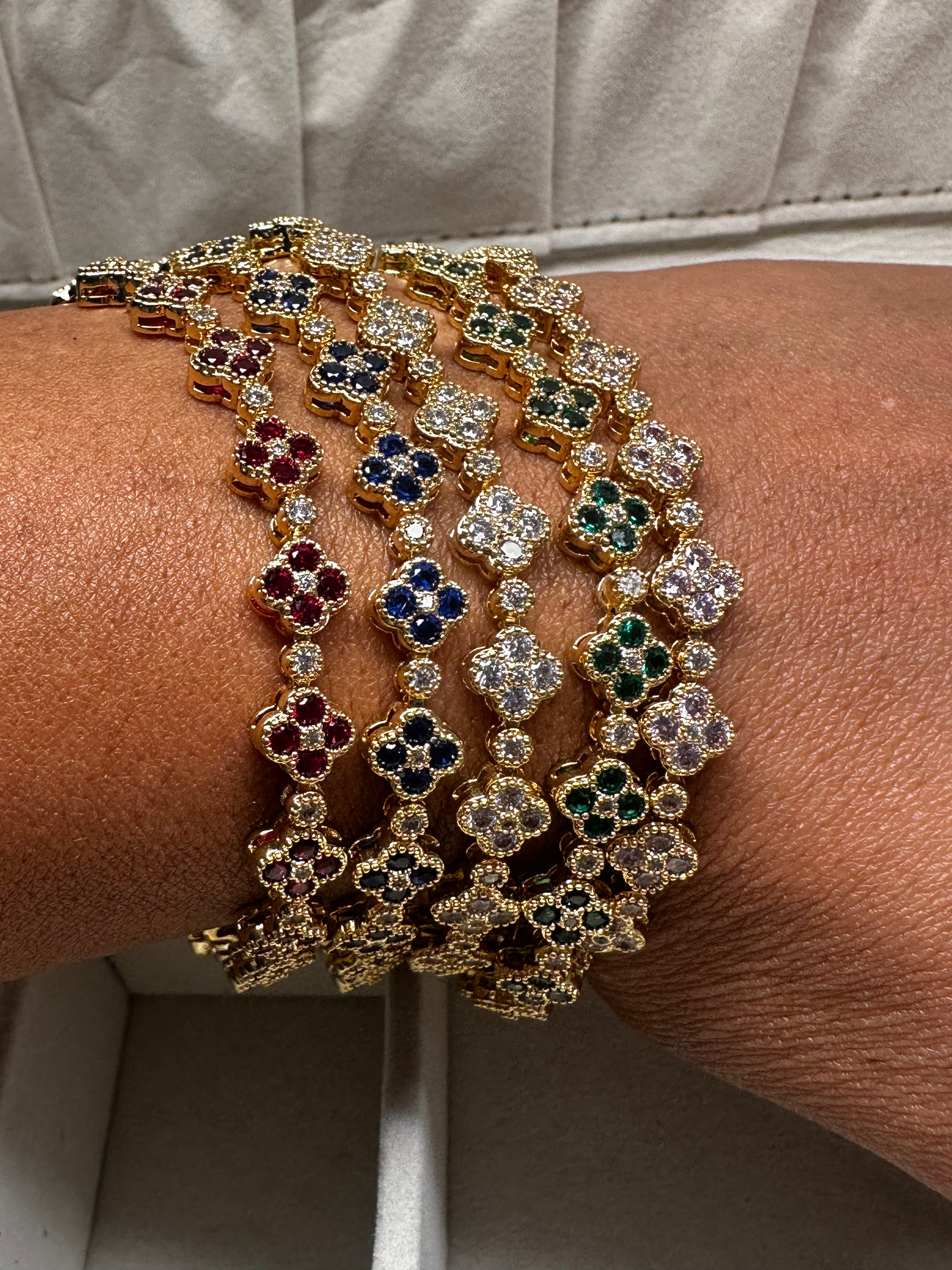 Royal Clover Glow Bracelet