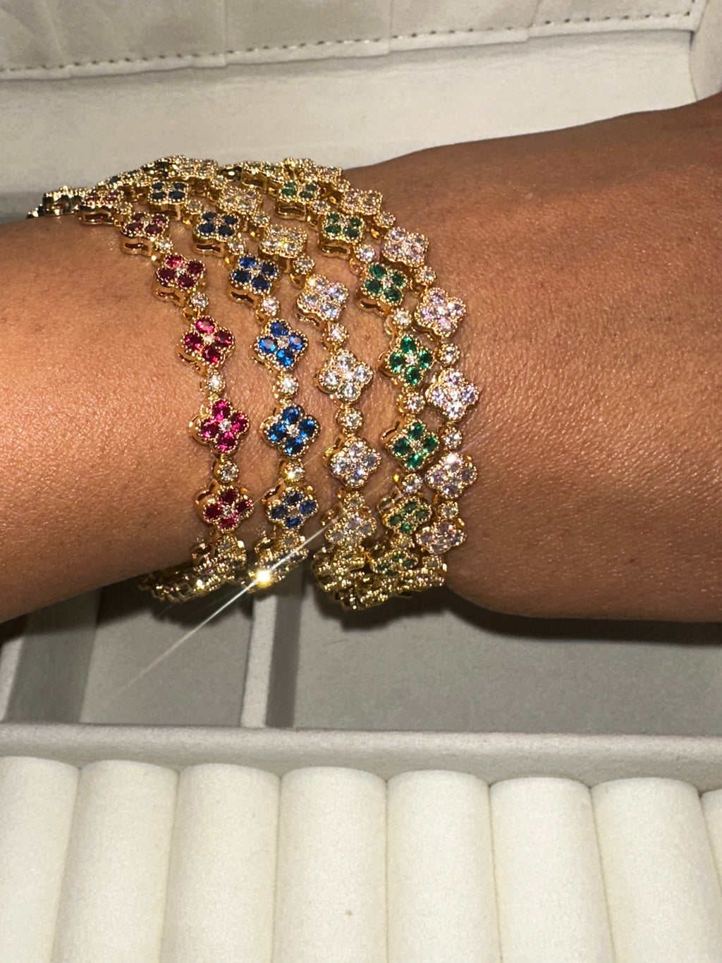Royal Clover Glow Bracelet