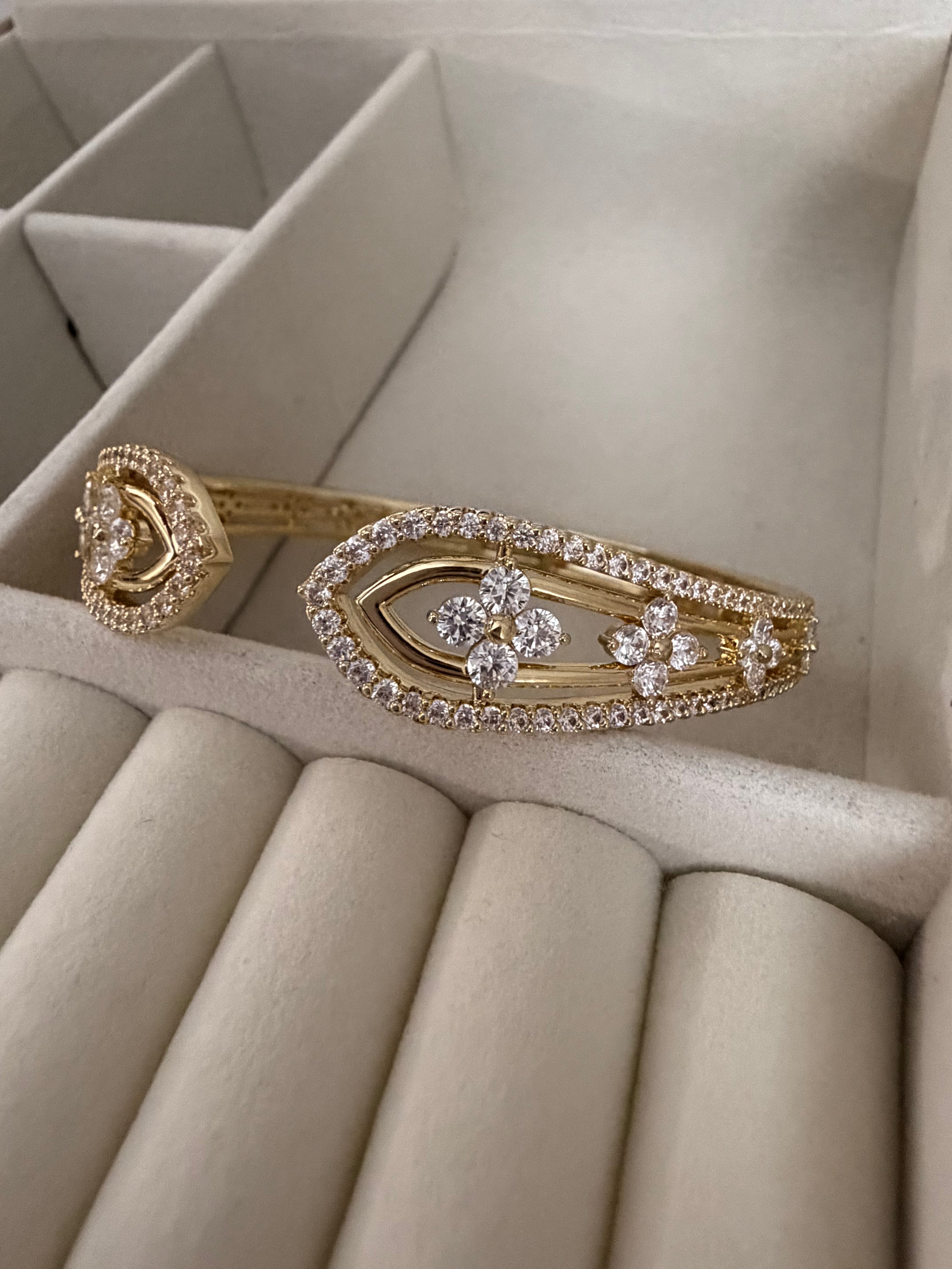 Flora Bangle