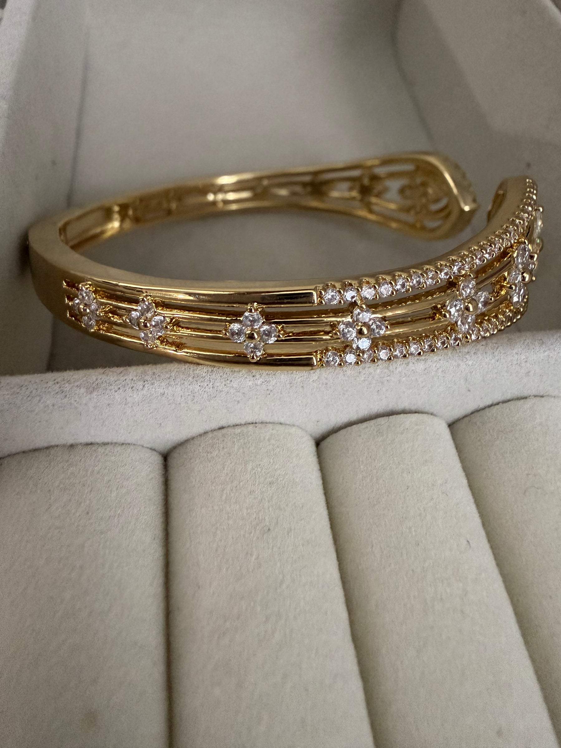 Flora Bangle