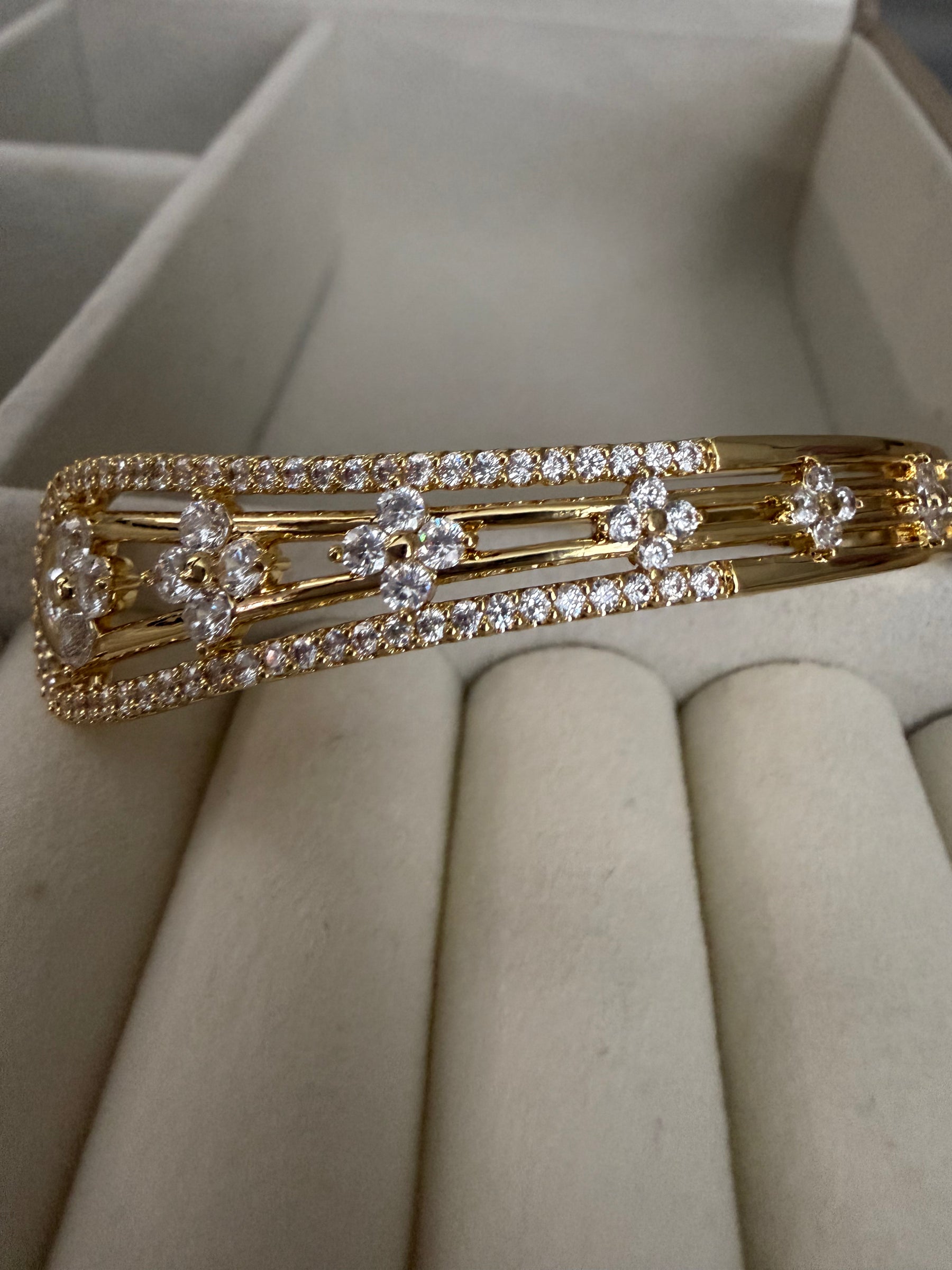 Flora Bangle
