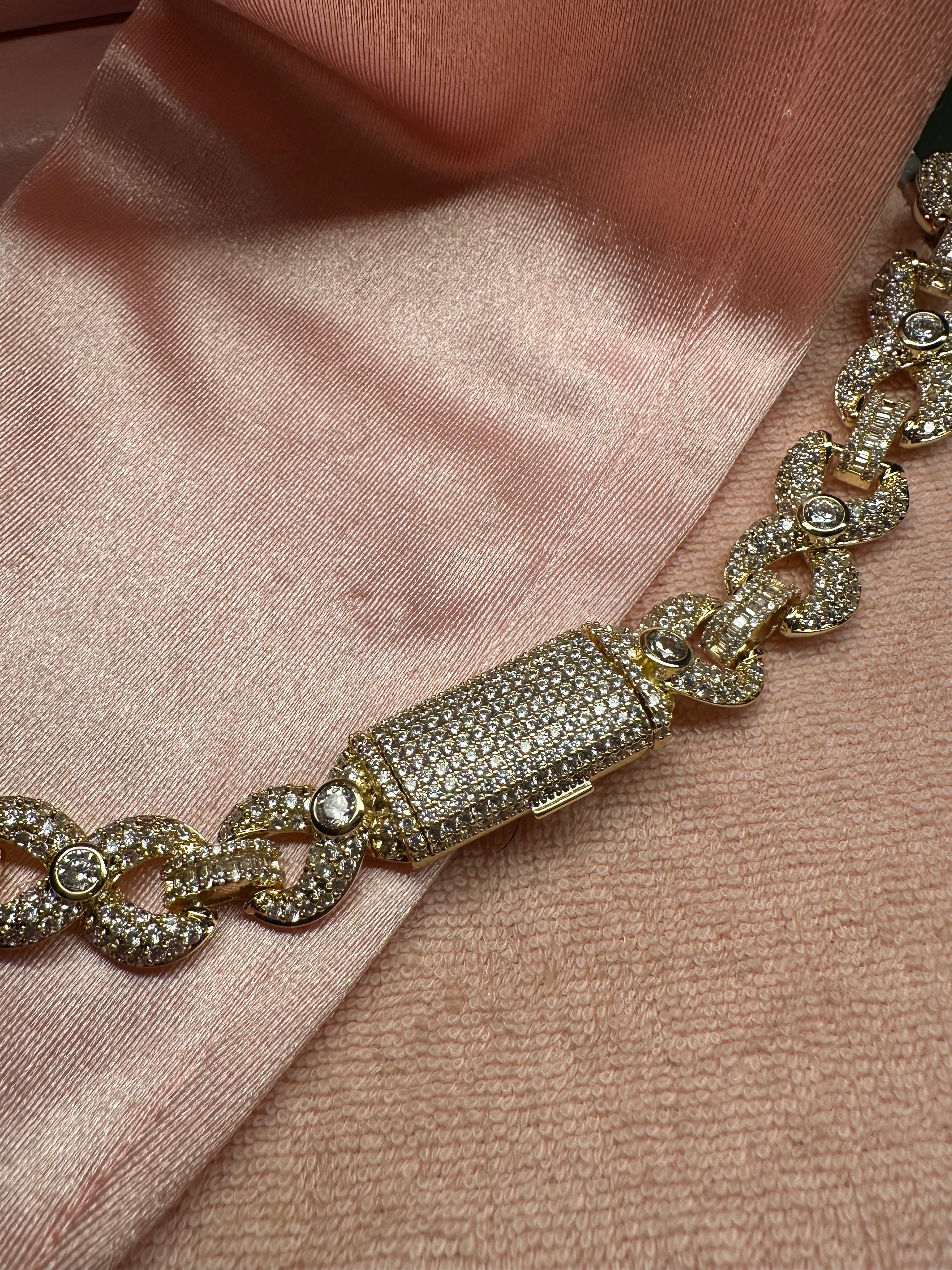 Triple Cross Cuban Link