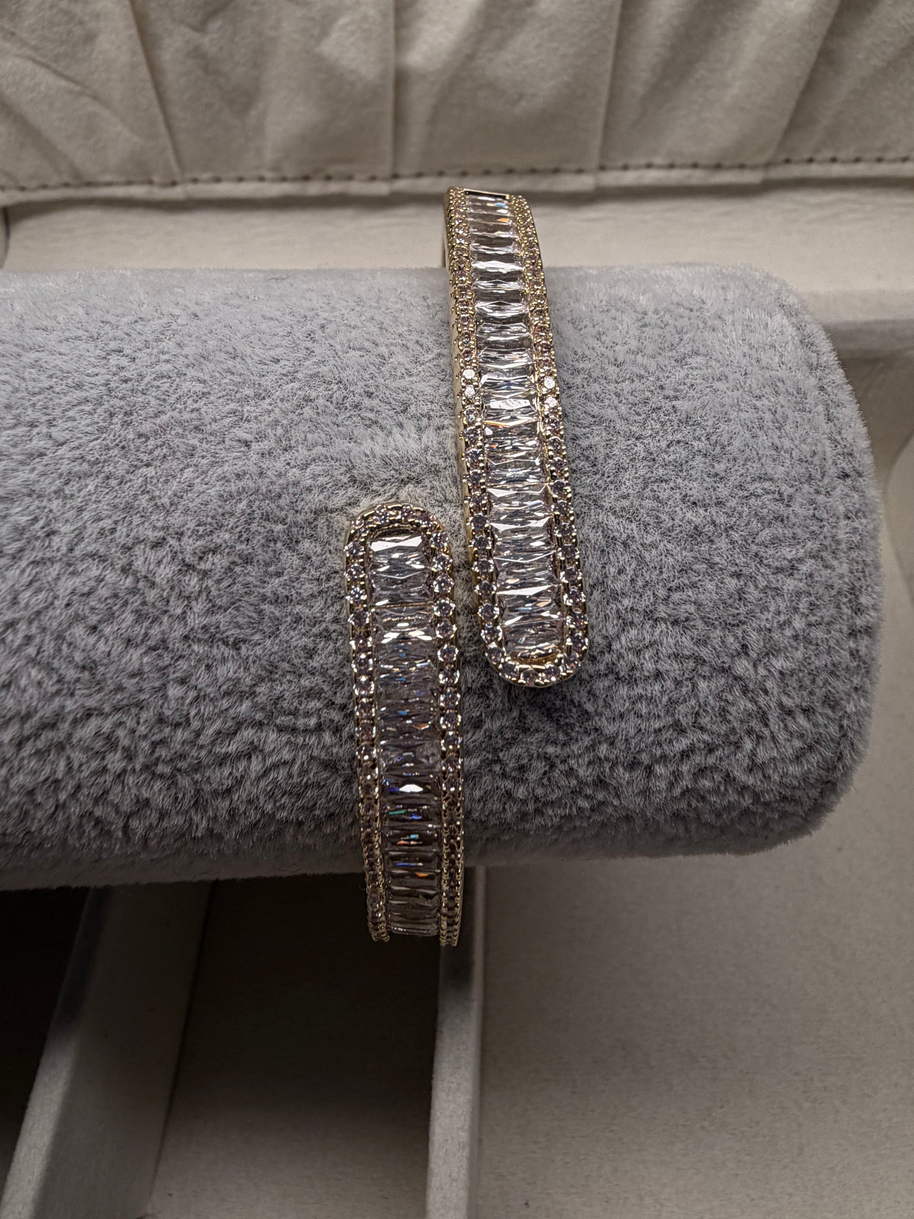 Ava Baguette Cuff