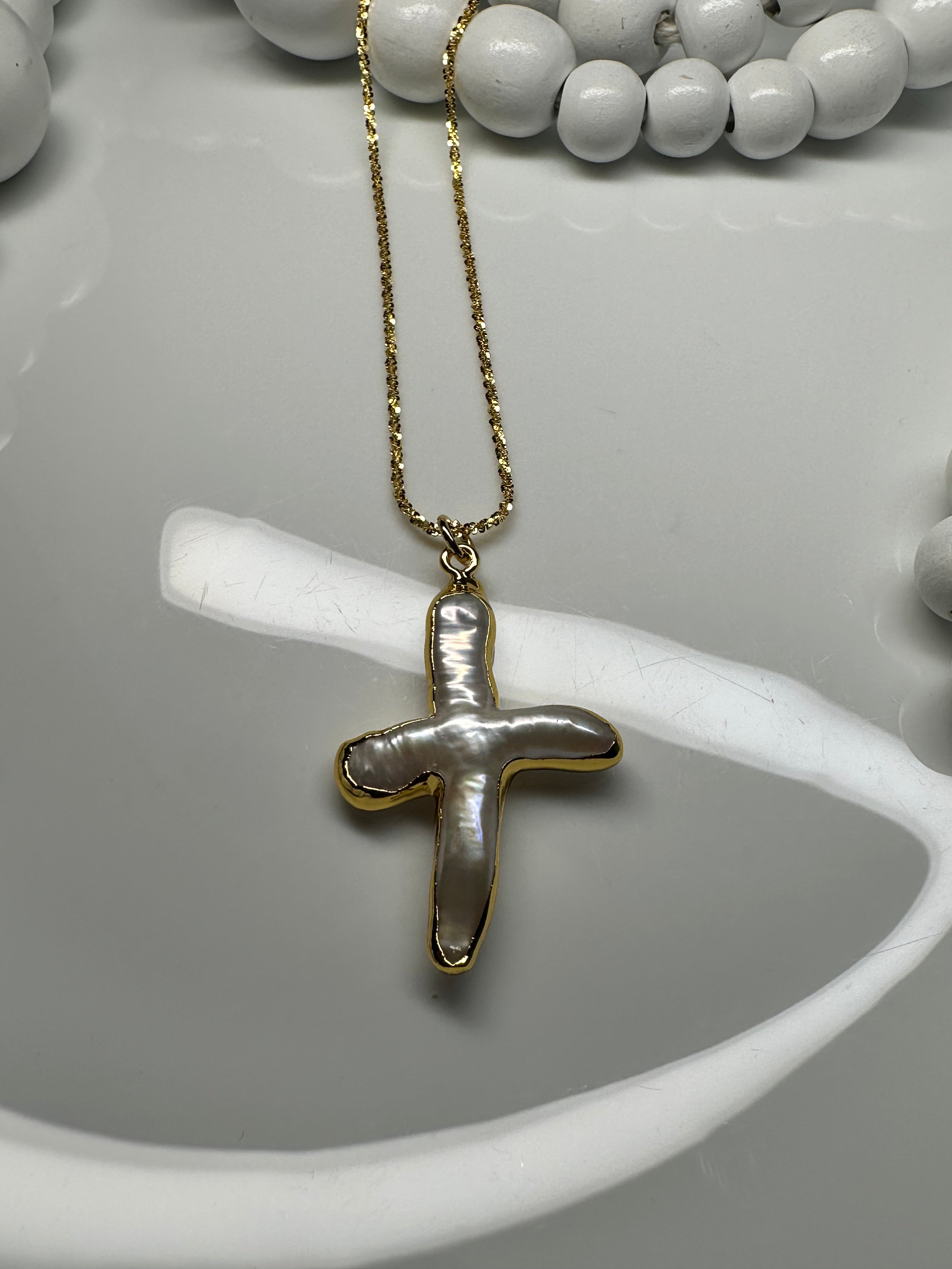 Pearly Cross Chain