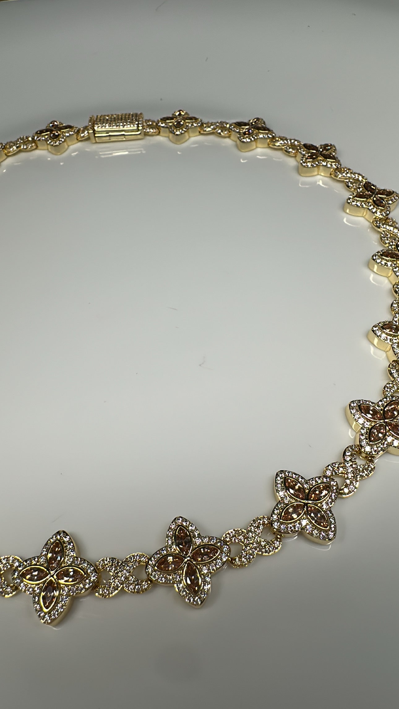 Lois Necklace