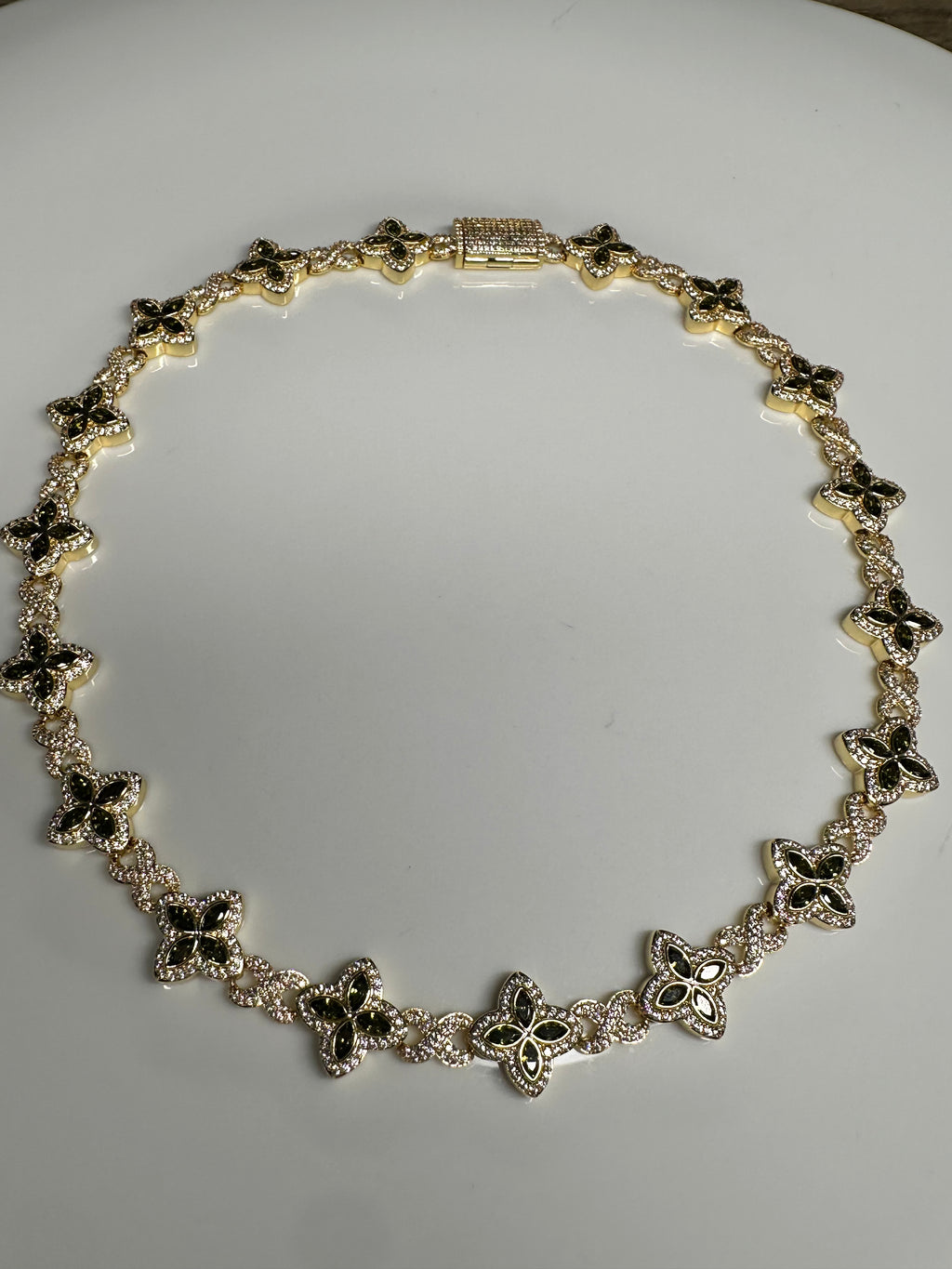 Lois Necklace