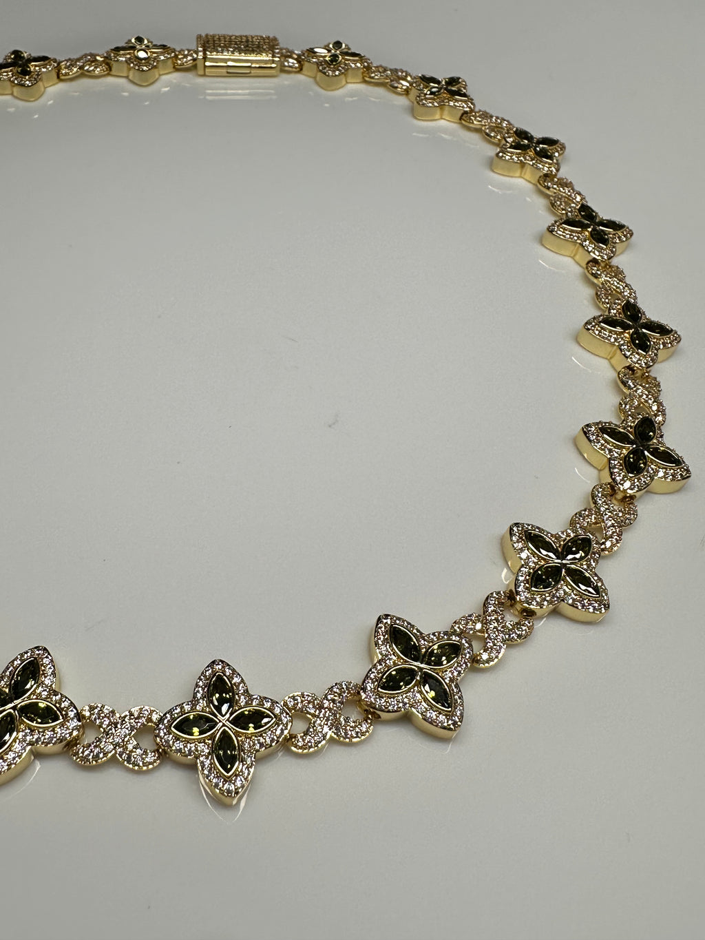 Lois Necklace