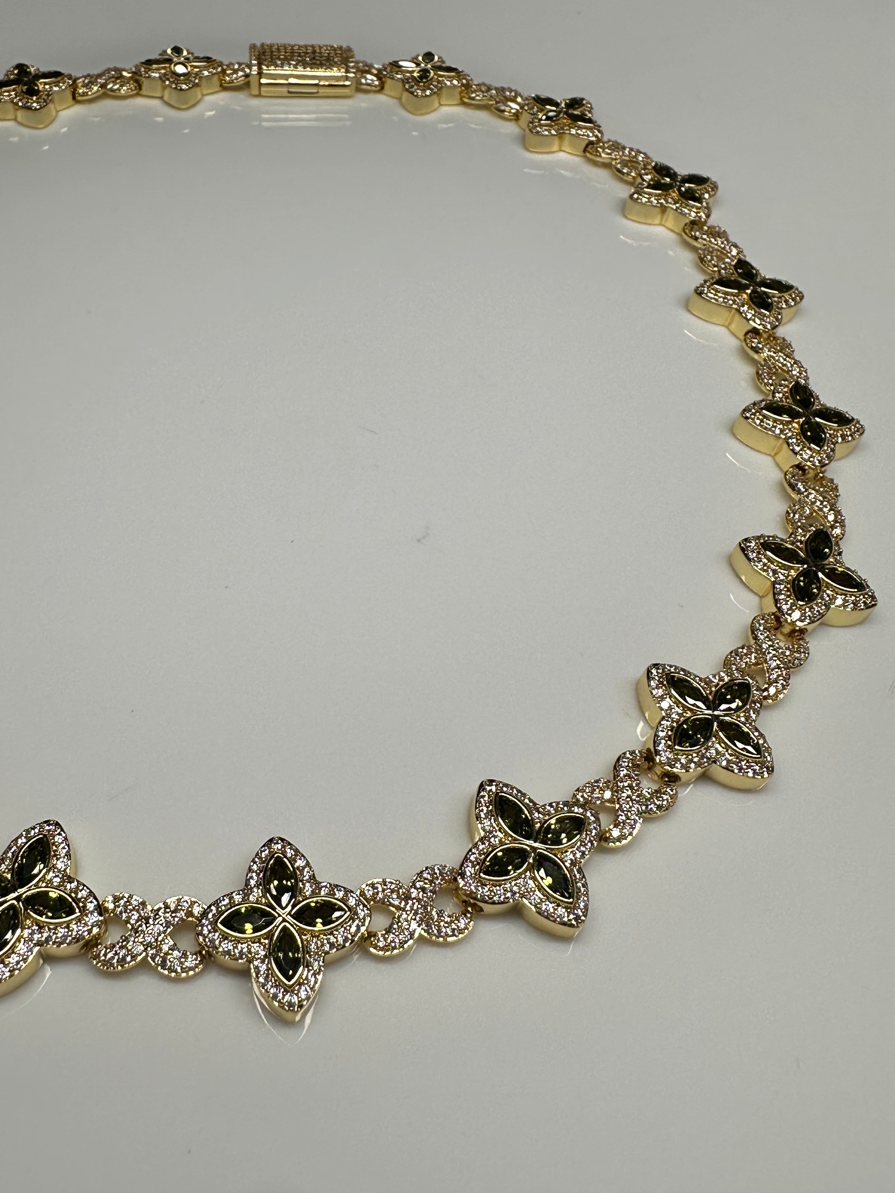 Lois Necklace