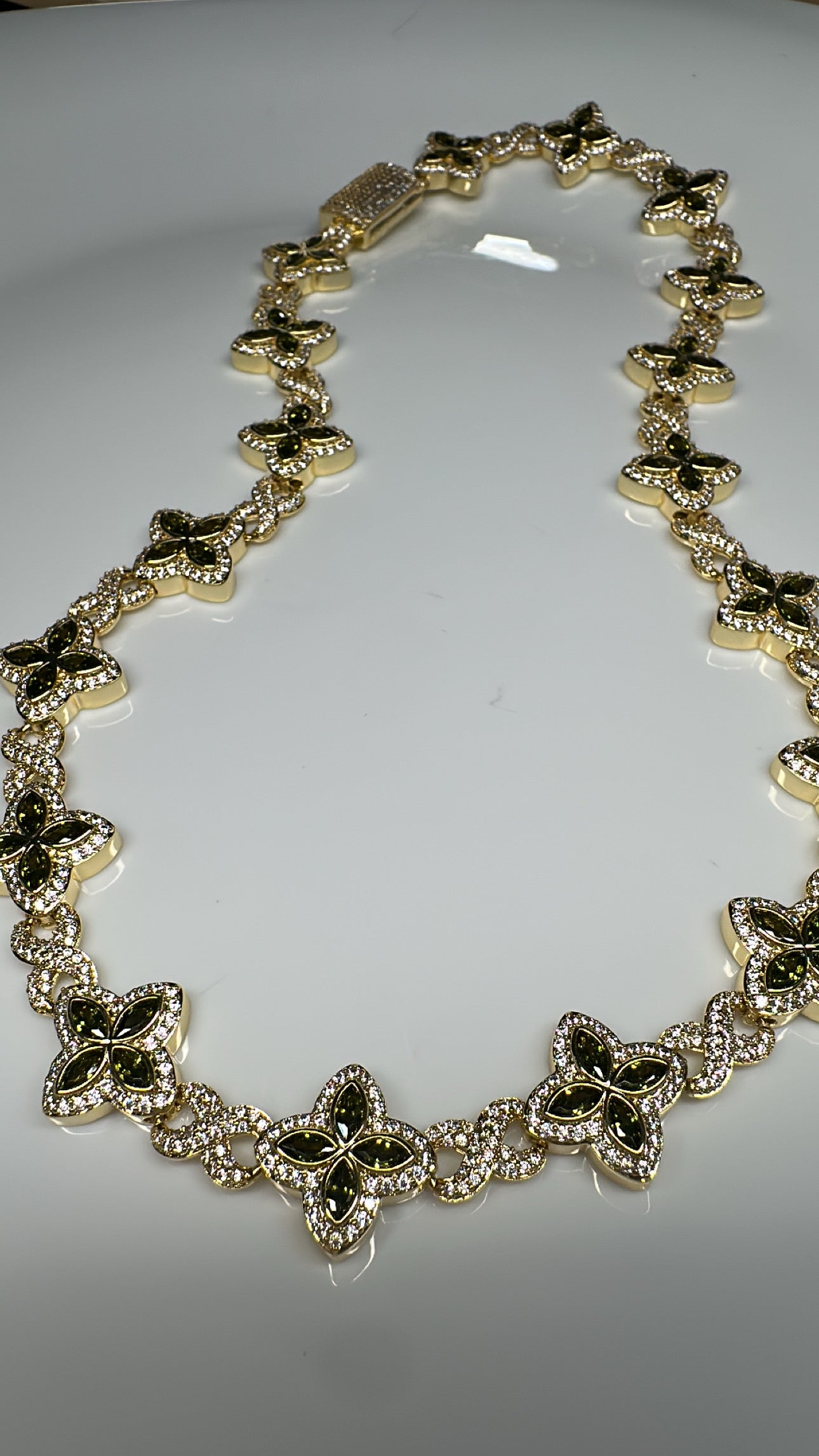 Lois Necklace