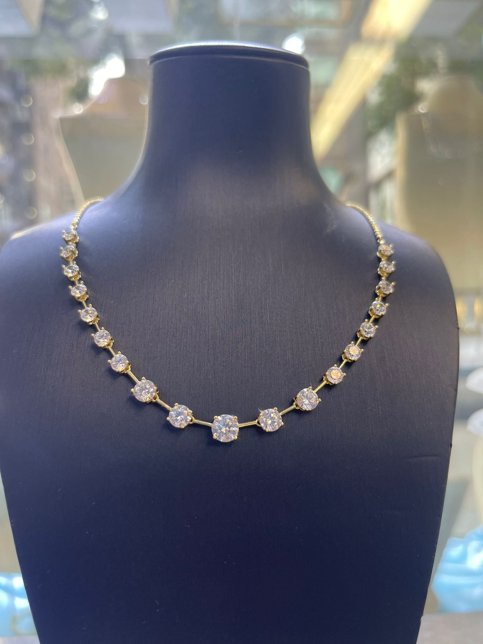 Luna Glow Chain Vs Choker