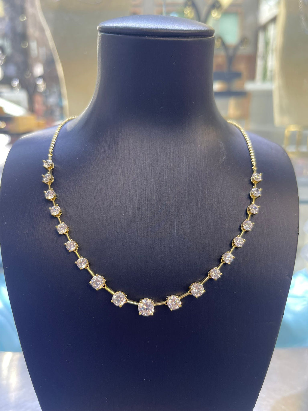 Luna Glow Chain Vs Choker
