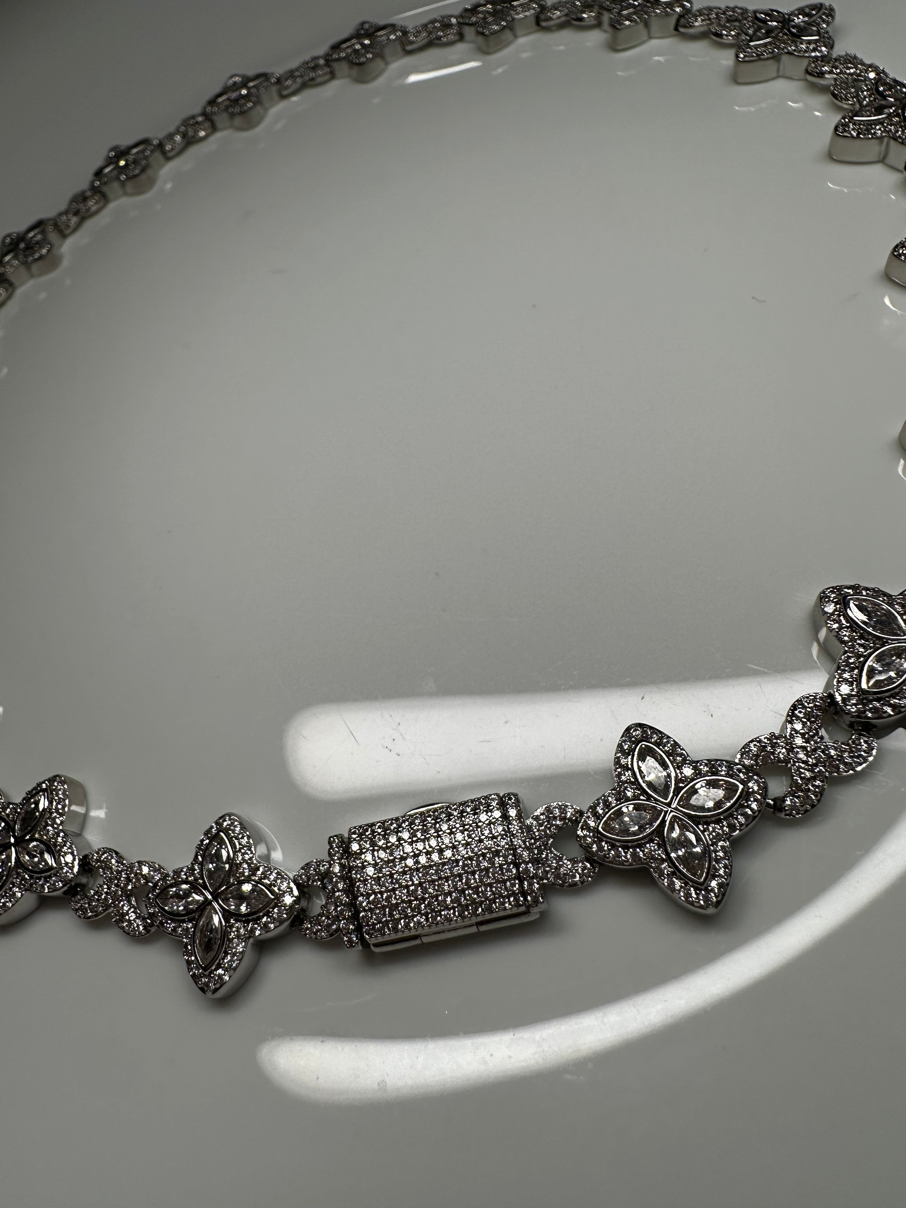 Lois Silver Necklace