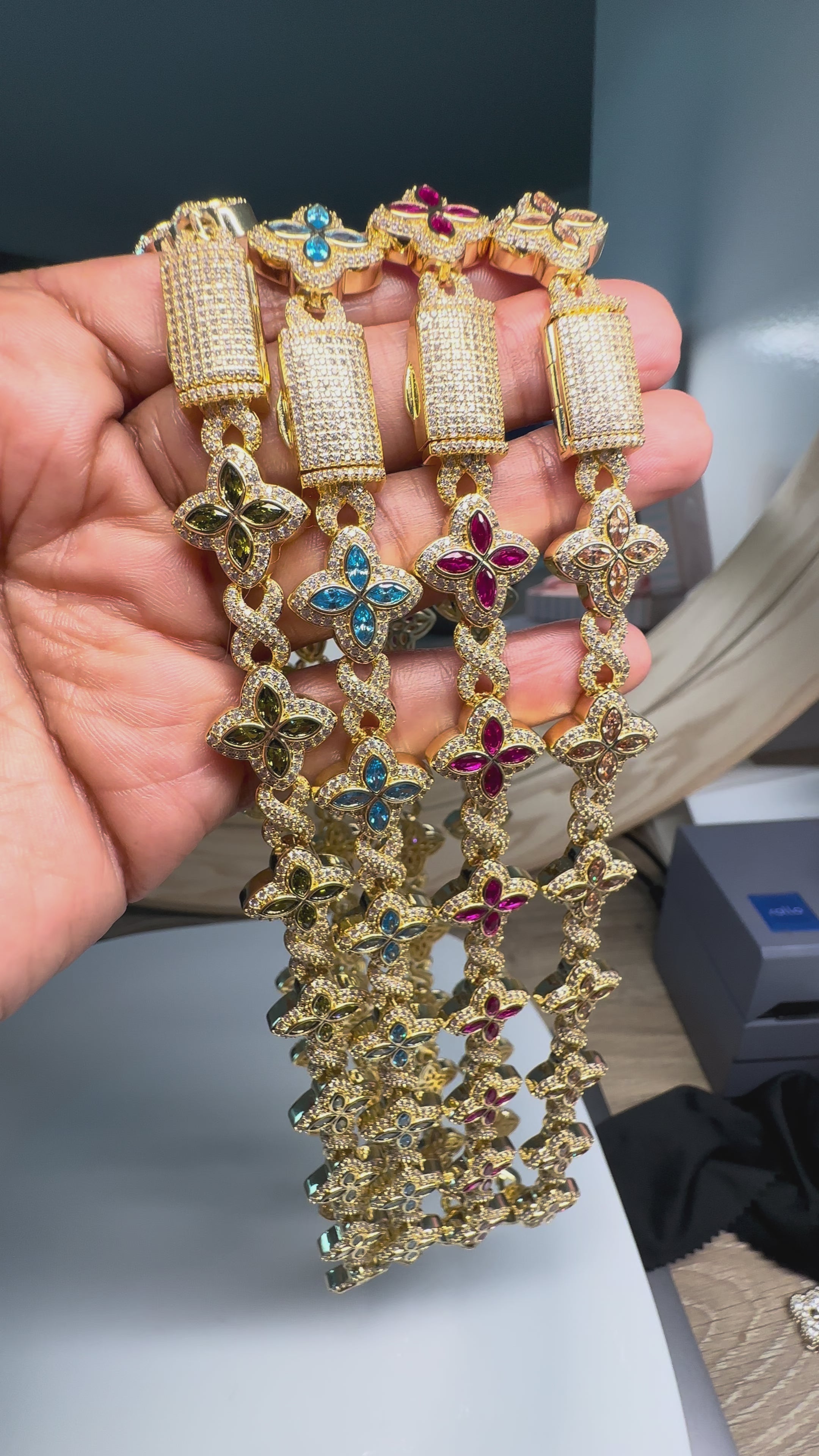 Lois Necklace