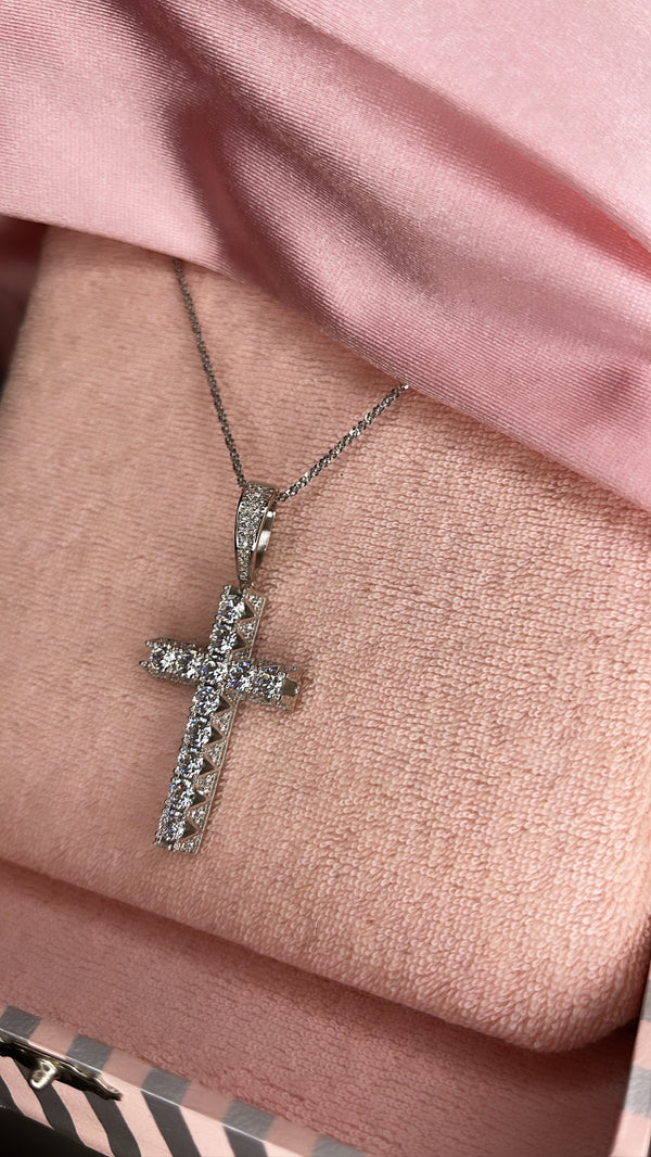 Pyramid Cross chain in silver