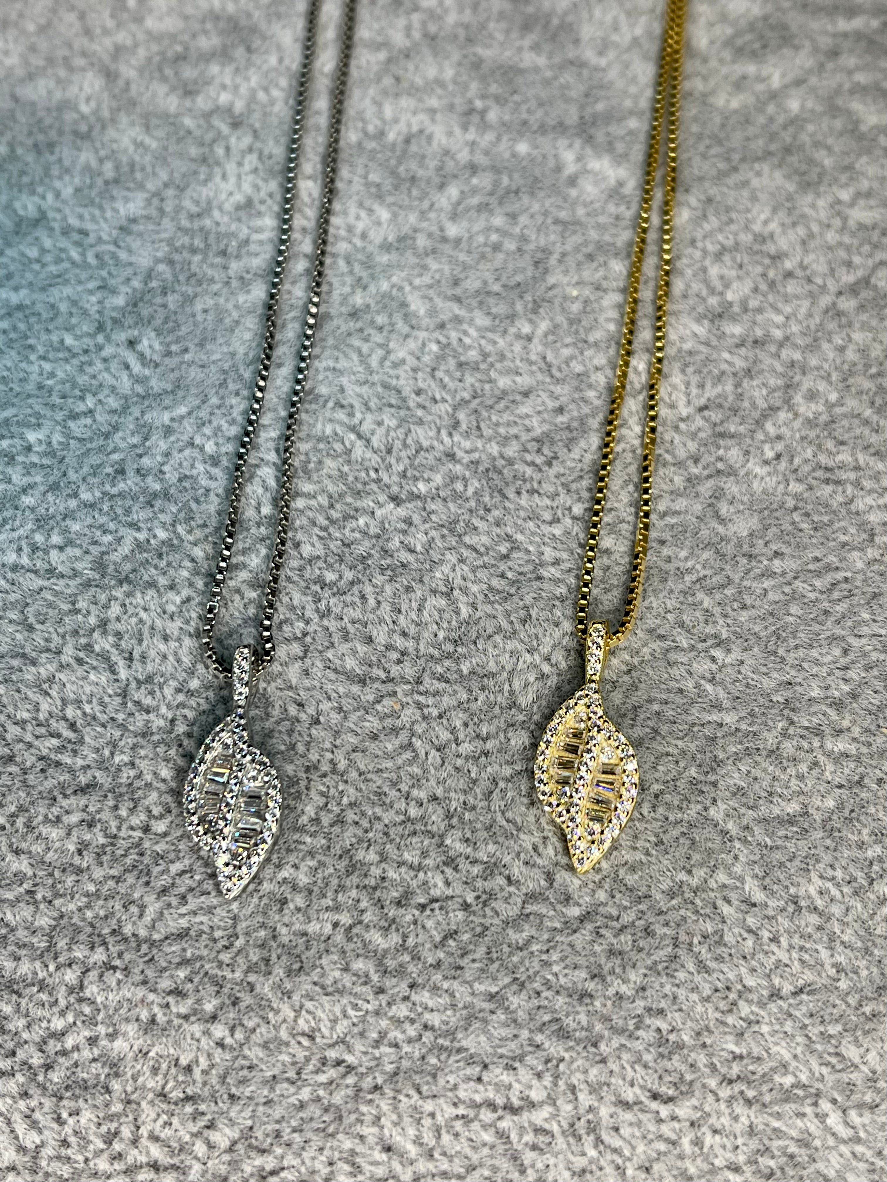 Leaf Baguette Chain