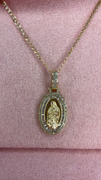 Nuestra Gran Señora Chain in Gold