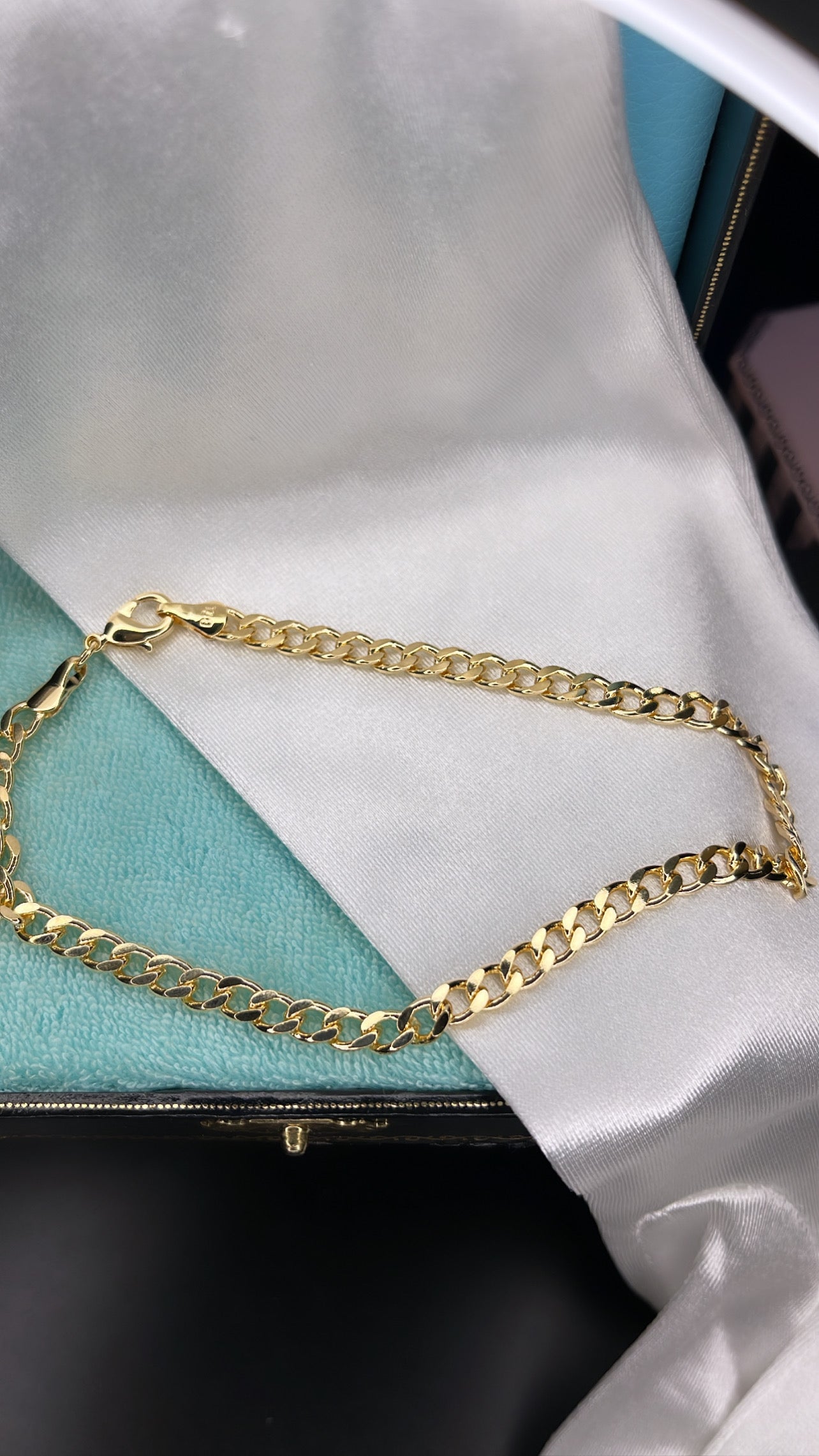 The Classic Cuban Anklet