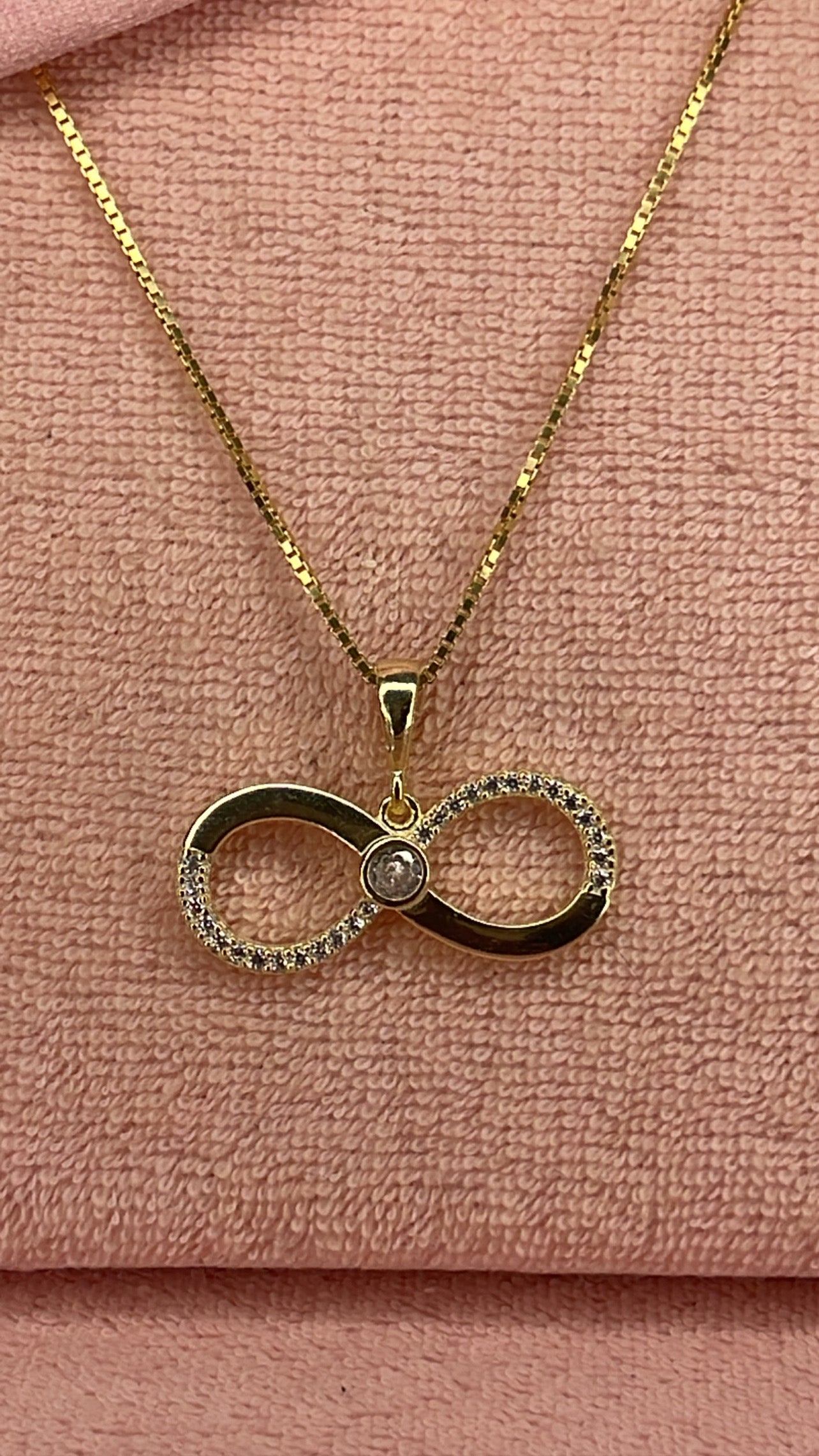 Tiff Infinity Chain
