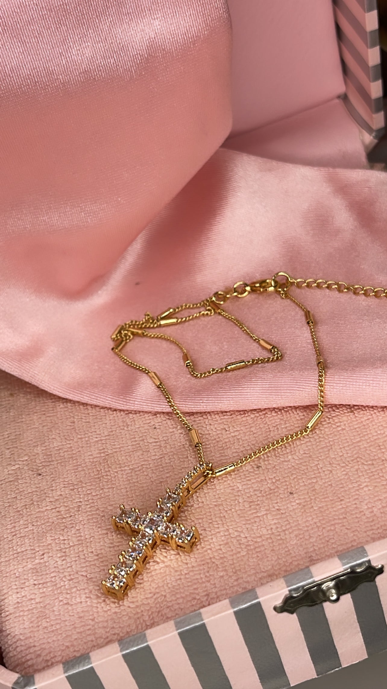 Empire Cross Choker