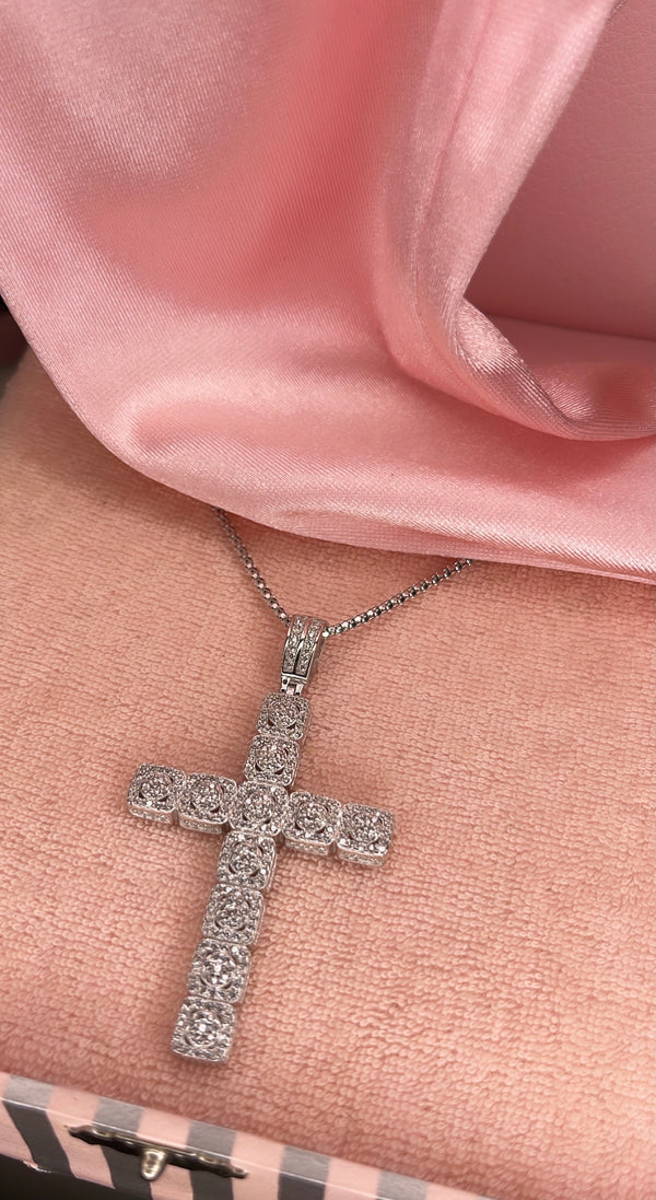 The Bella Cross Chain