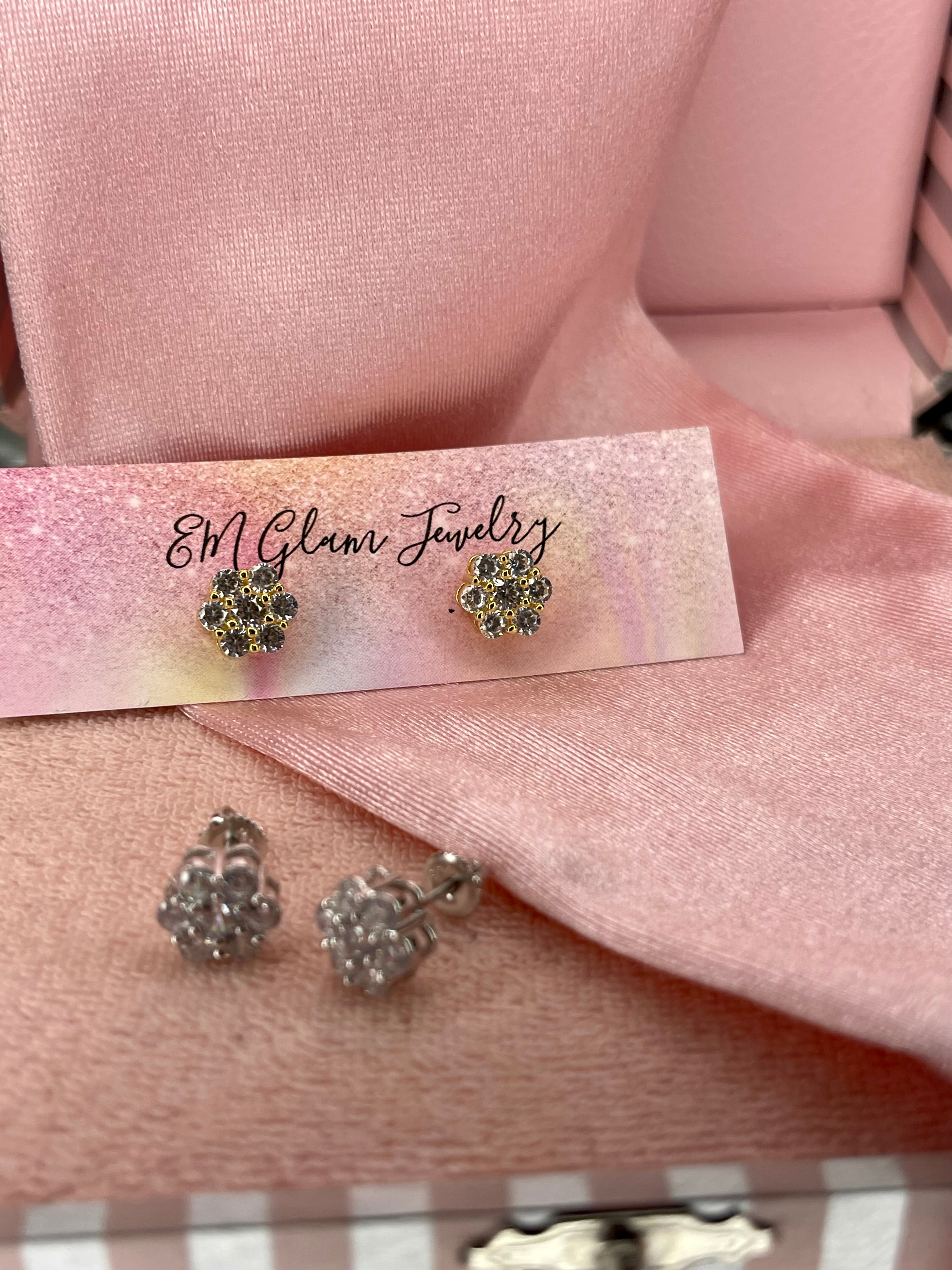 Yoryi’s Favorite Earrings Big Size