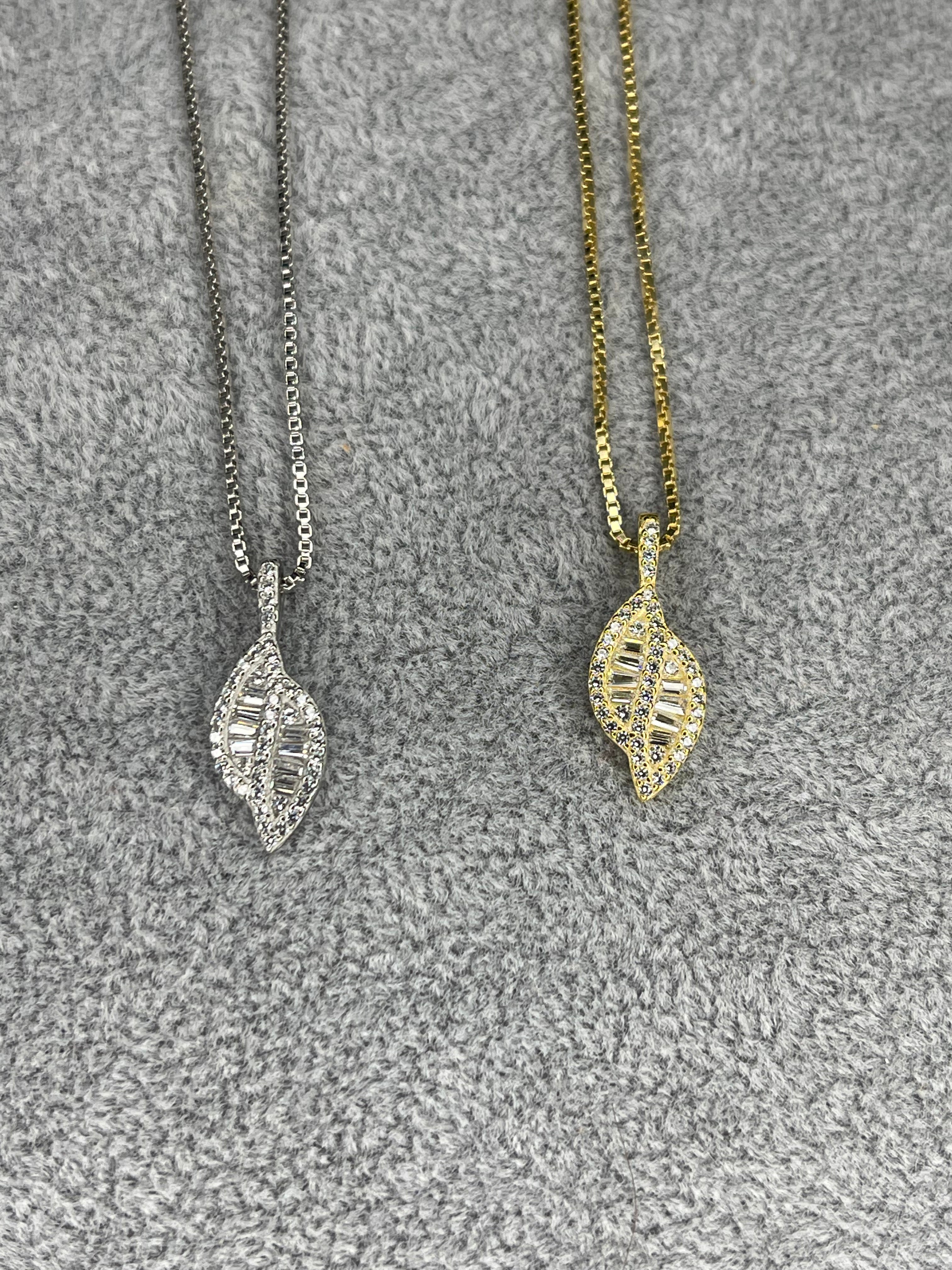 Leaf Baguette Chain