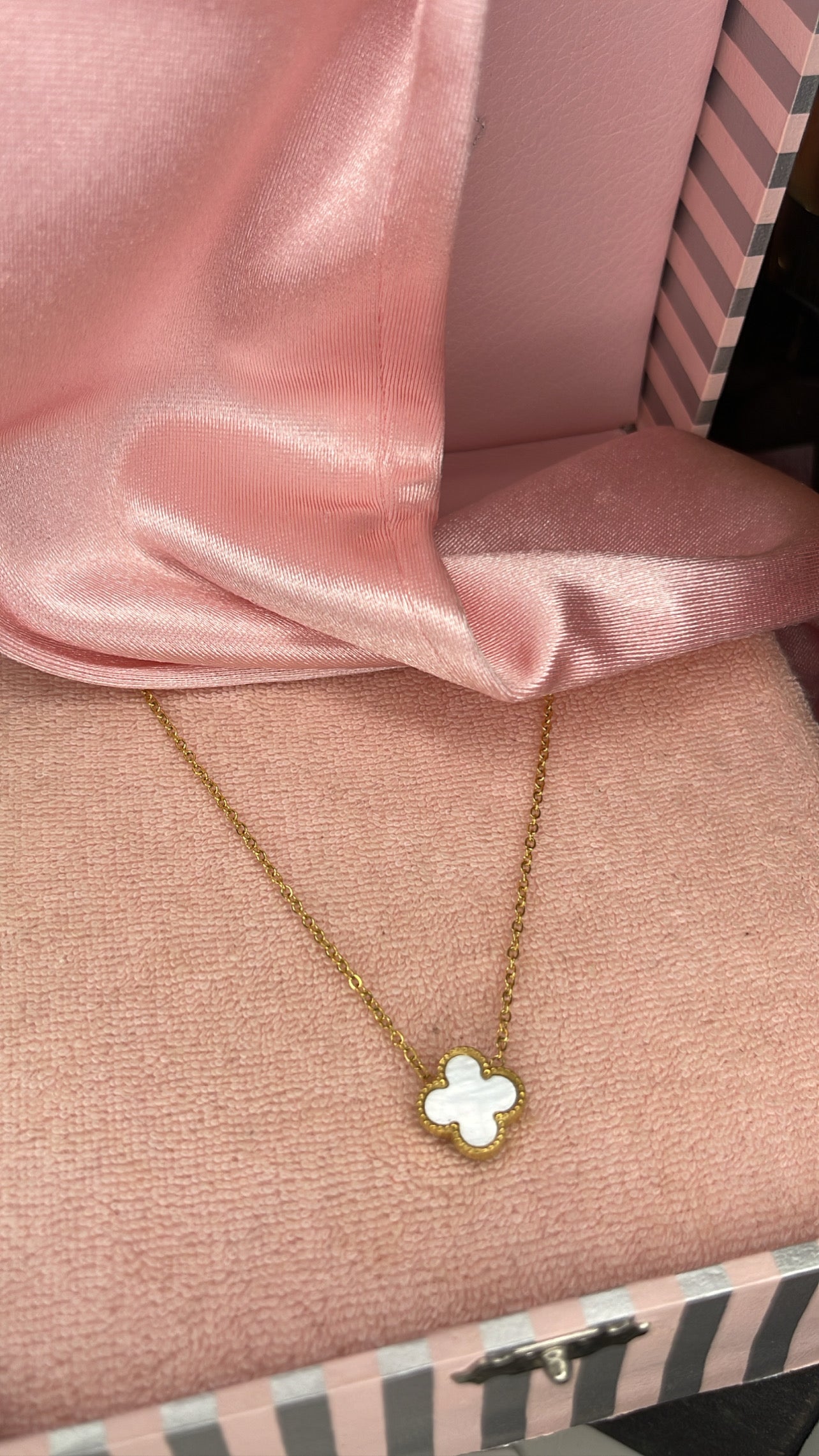 White Clover Chain