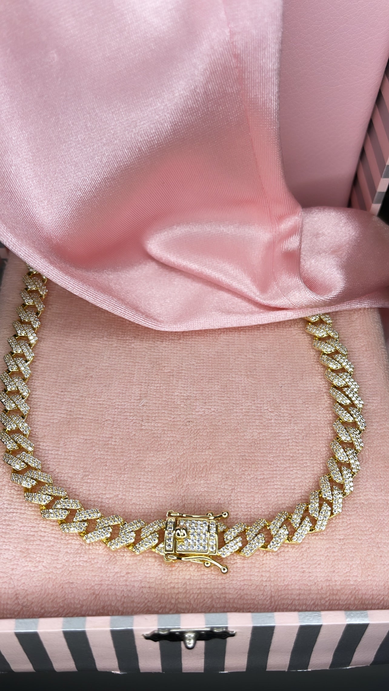 Most Wanted Cuban Link 8mm in gold